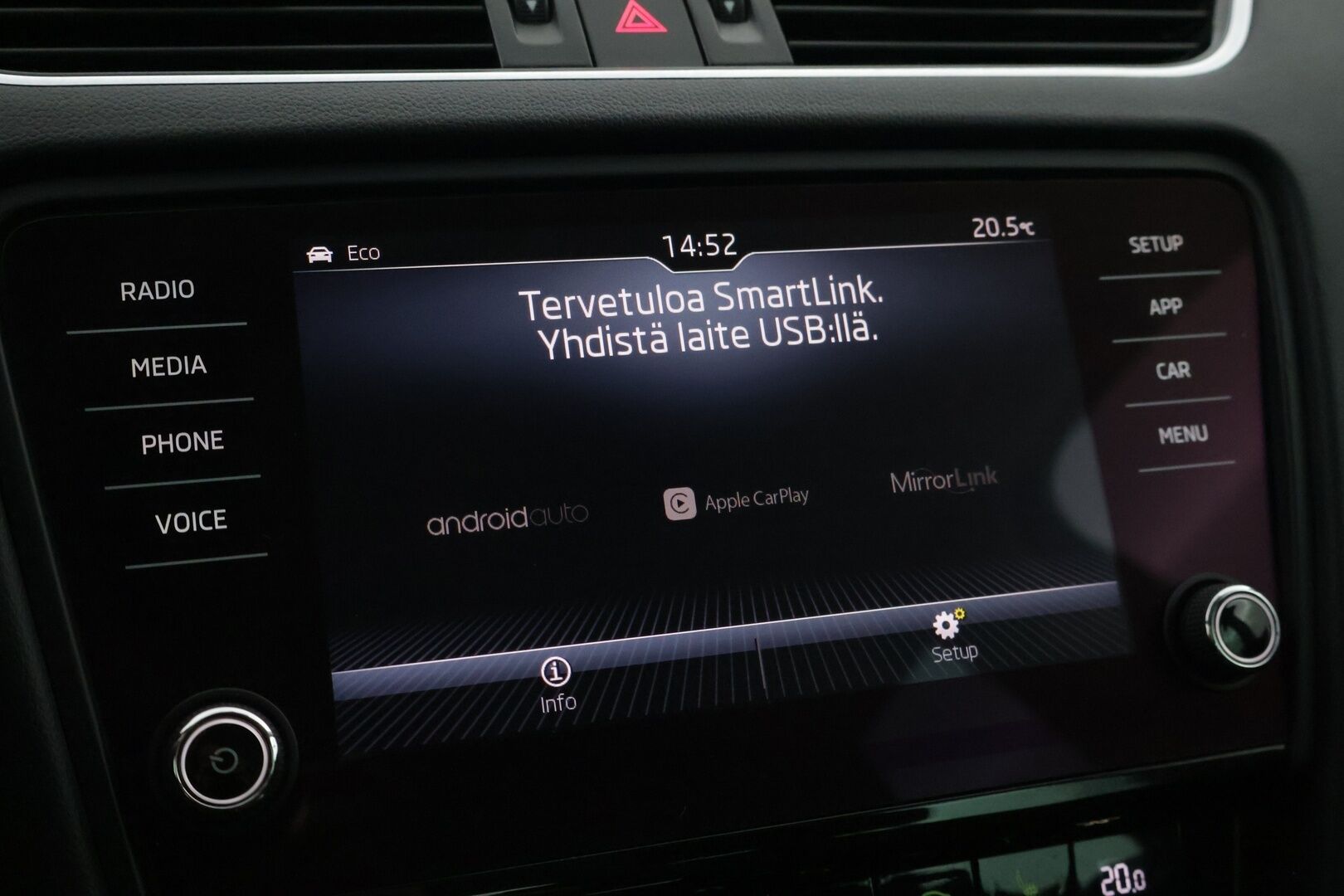 Skoda Octavia 2017 Combi 1,6 TDI Style DSG **WEBASTO /Canton äänentoisto / Kamera / Koukku / Ambiente** - Jakopää tehty 2/25 / 2x Renkaat vanteineen 
