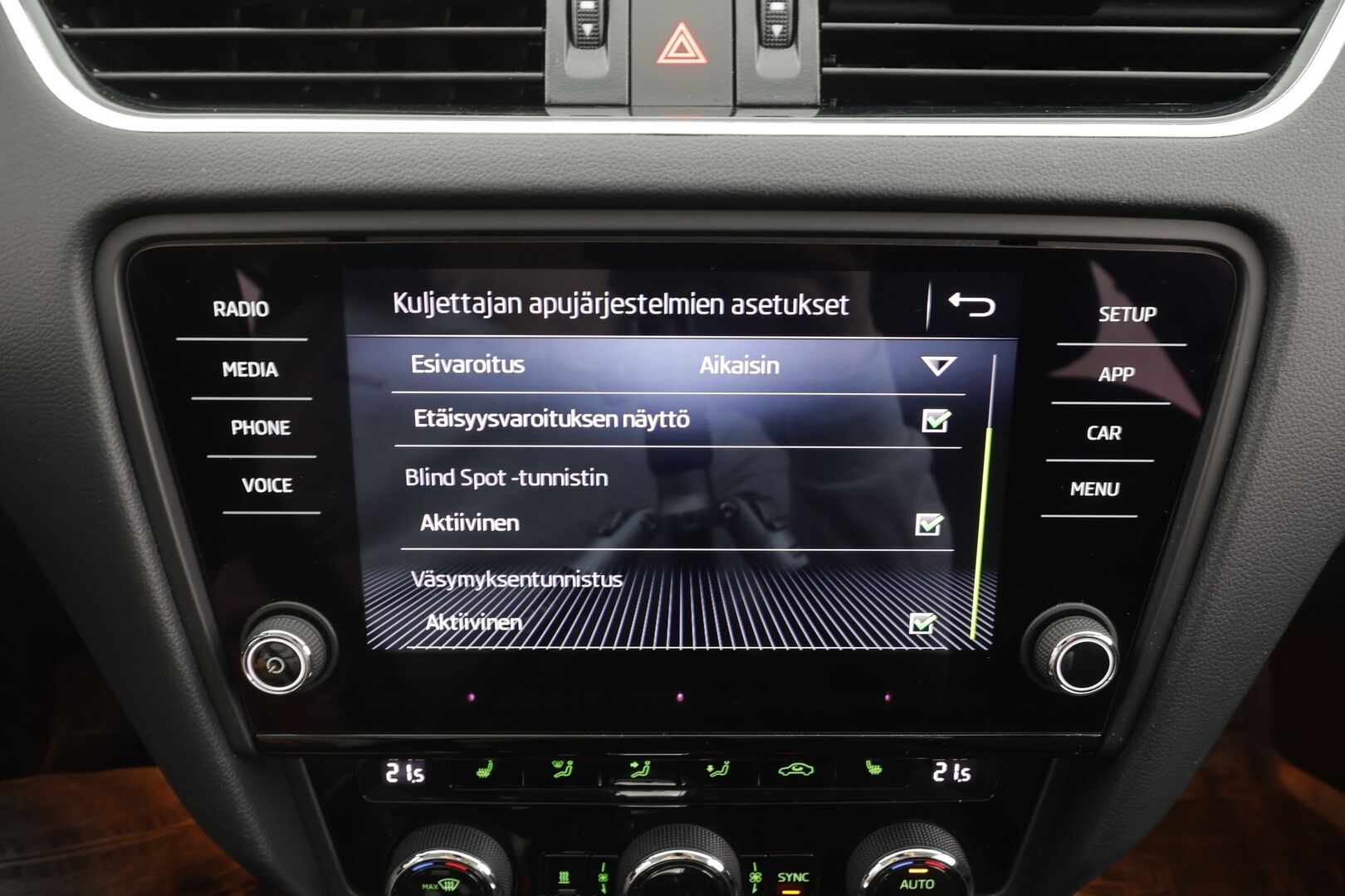 Skoda Octavia 2018 Combi 1,0 TSI Style DSG Autom. -  | Webasto | Koukku | LED | P.Kamera | Keyless | Vakkari | Apple&Android | Suomi-auto | Kahdet Renkaat |