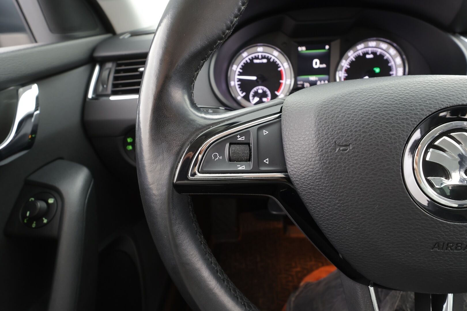 Skoda Octavia 2018 Combi 1,0 TSI Style DSG Autom. -  | Webasto | Koukku | LED | P.Kamera | Keyless | Vakkari | Apple&Android | Suomi-auto | Kahdet Renkaat |