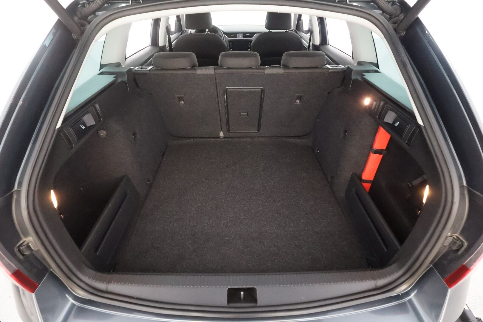 Skoda Octavia 2018 Combi 1,0 TSI Style DSG Autom. -  | Webasto | Koukku | LED | P.Kamera | Keyless | Vakkari | Apple&Android | Suomi-auto | Kahdet Renkaat |