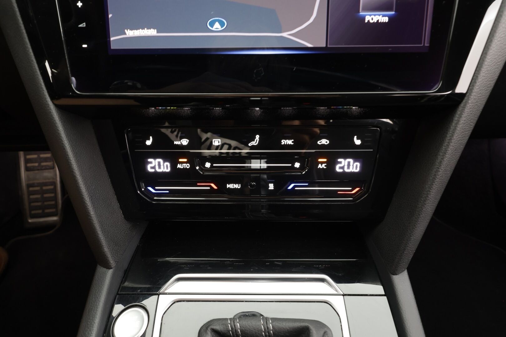 Volkswagen Arteon 2023 Shooting Brake R-Line Business eHybrid 160 kW DSG-automaatti - | ACC | Webasto | Koukku | HUD | DCC | IQ.Light | Nahka-alcantara | Digimittaristo | Travel Assist | P.kamera | Keyless | 1-om suomiauto | 2x renkaat aluin | ALV | 