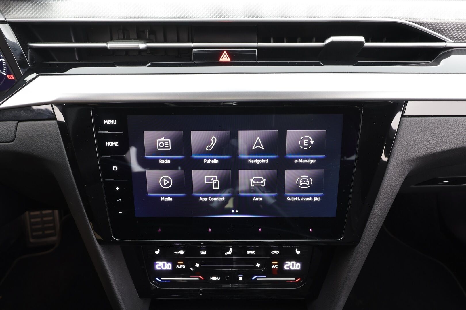 Volkswagen Arteon 2023 Shooting Brake R-Line Business eHybrid 160 kW DSG-automaatti - | ACC | Webasto | Koukku | HUD | DCC | IQ.Light | Nahka-alcantara | Digimittaristo | Travel Assist | P.kamera | Keyless | 1-om suomiauto | 2x renkaat aluin | ALV | 