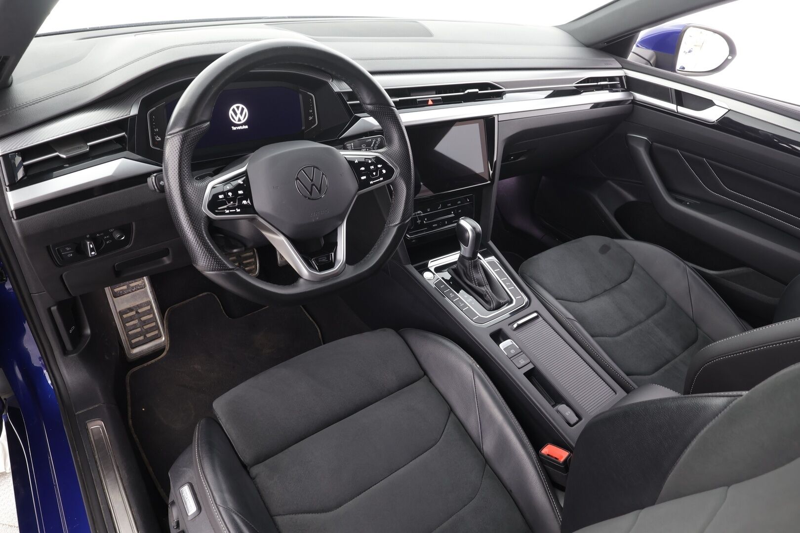 Volkswagen Arteon 2023 Shooting Brake R-Line Business eHybrid 160 kW DSG-automaatti - | ACC | Webasto | Koukku | HUD | DCC | IQ.Light | Nahka-alcantara | Digimittaristo | Travel Assist | P.kamera | Keyless | 1-om suomiauto | 2x renkaat aluin | ALV | 