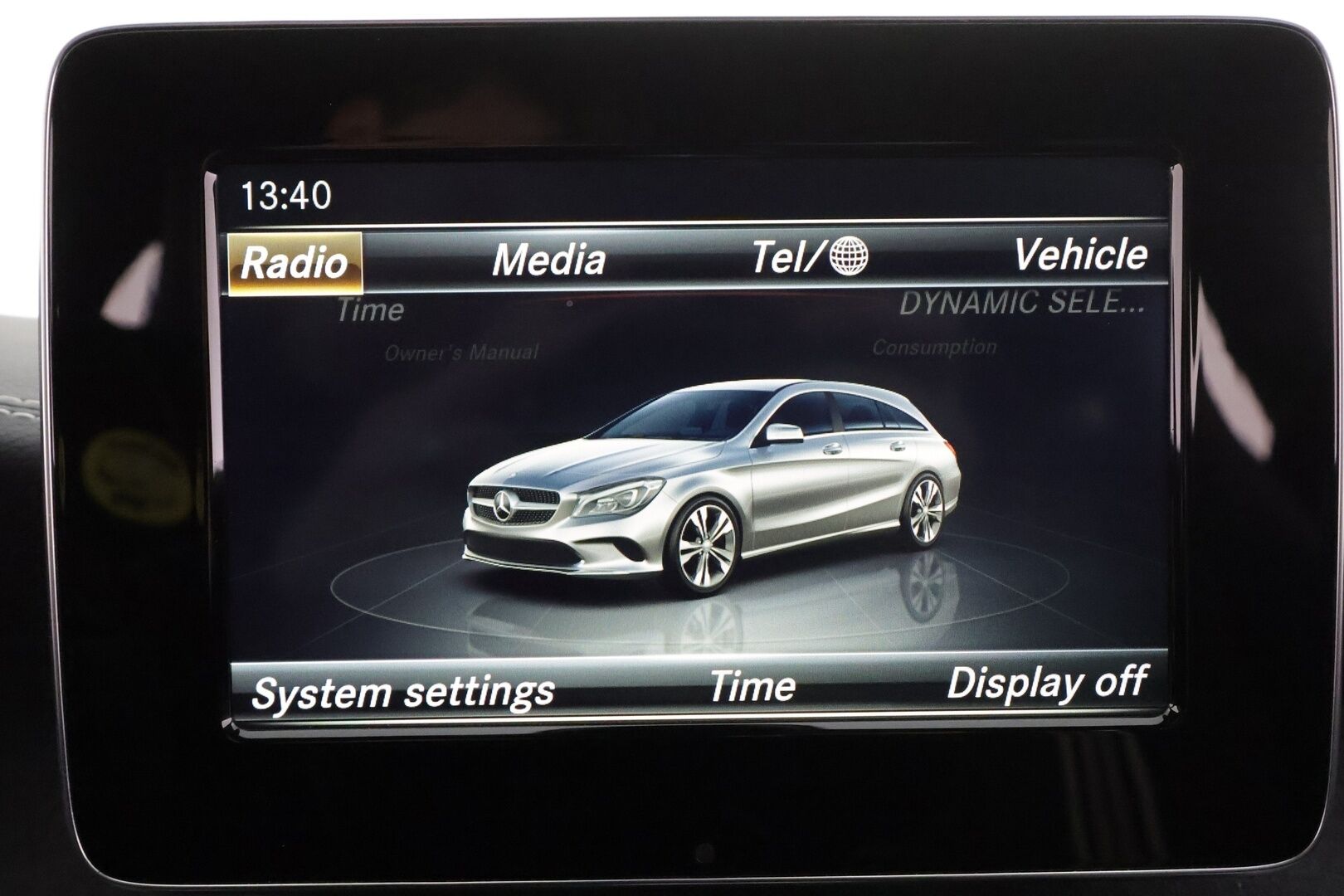 Mercedes-Benz CLA 2018 180 A Shooting Brake White Art Edition * Vakkari / LED / urheiluistuimet / P.Kamera / AMG / Bluetooth * - Kahdet renkaat / Suomi-auto