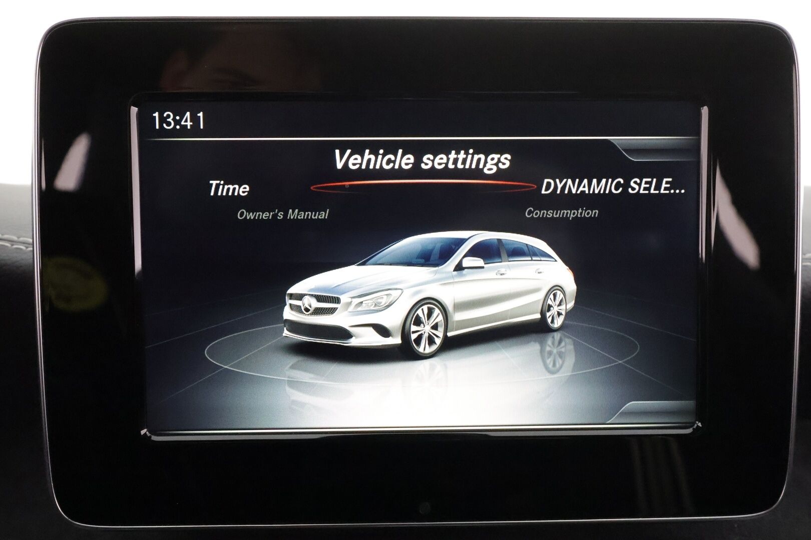 Mercedes-Benz CLA 2018 180 A Shooting Brake White Art Edition * Vakkari / LED / urheiluistuimet / P.Kamera / AMG / Bluetooth * - Kahdet renkaat / Suomi-auto