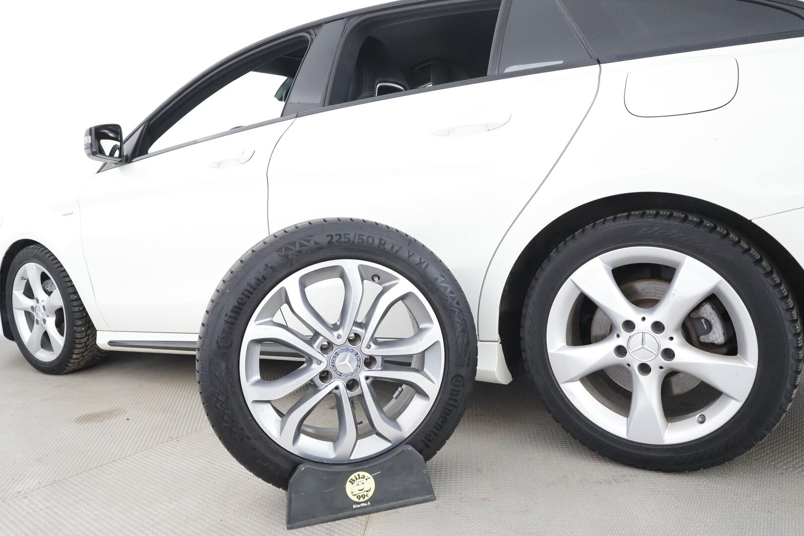 Mercedes-Benz CLA 2018 180 A Shooting Brake White Art Edition * Vakkari / LED / urheiluistuimet / P.Kamera / AMG / Bluetooth * - Kahdet renkaat / Suomi-auto