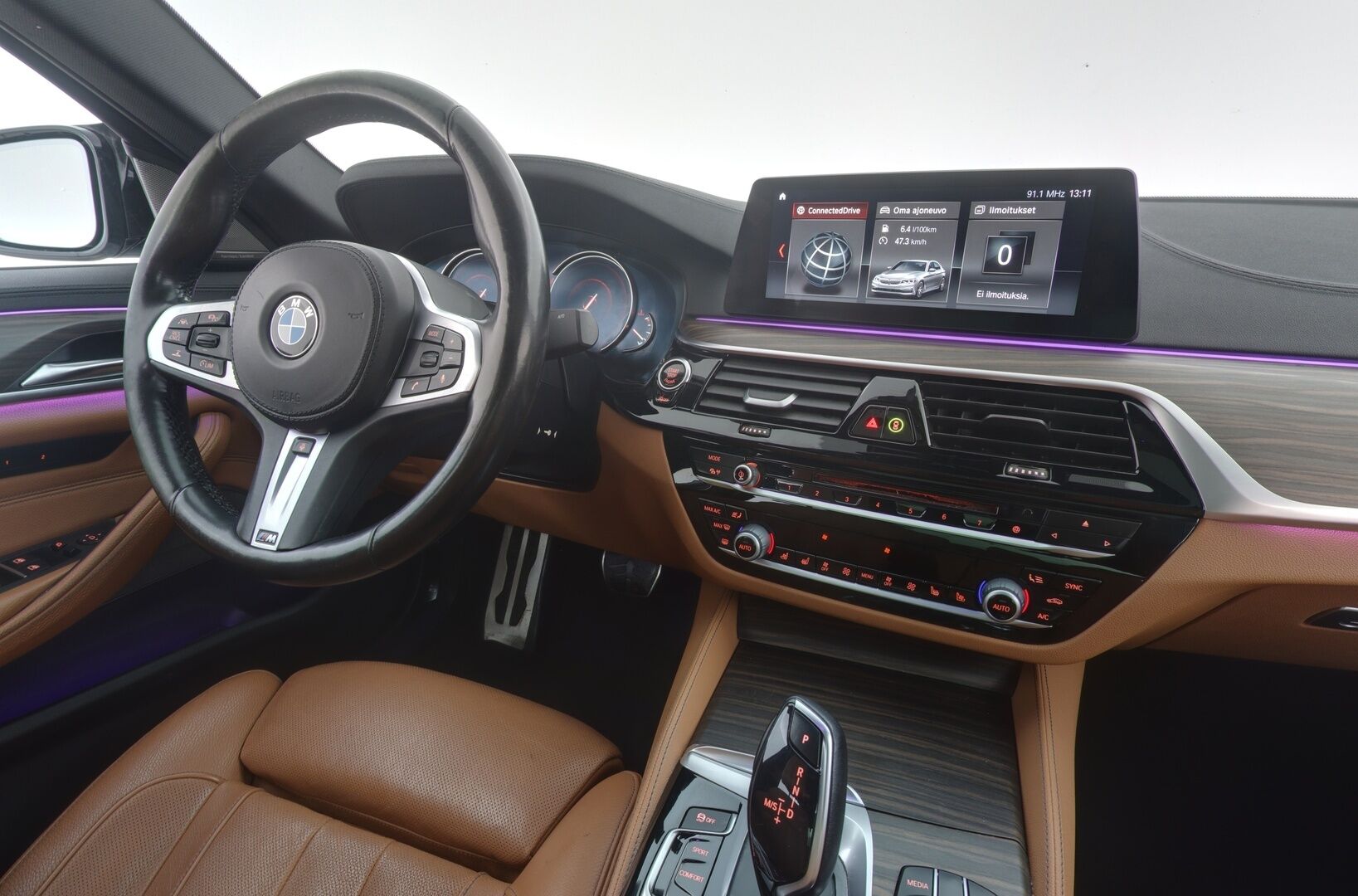 BMW 520 2017 G30 Sedan 520d A xDrive Business M-Sport - Supervarusteet! / Soft Close / ACC / H&K / Webasto / Koukku / HUD