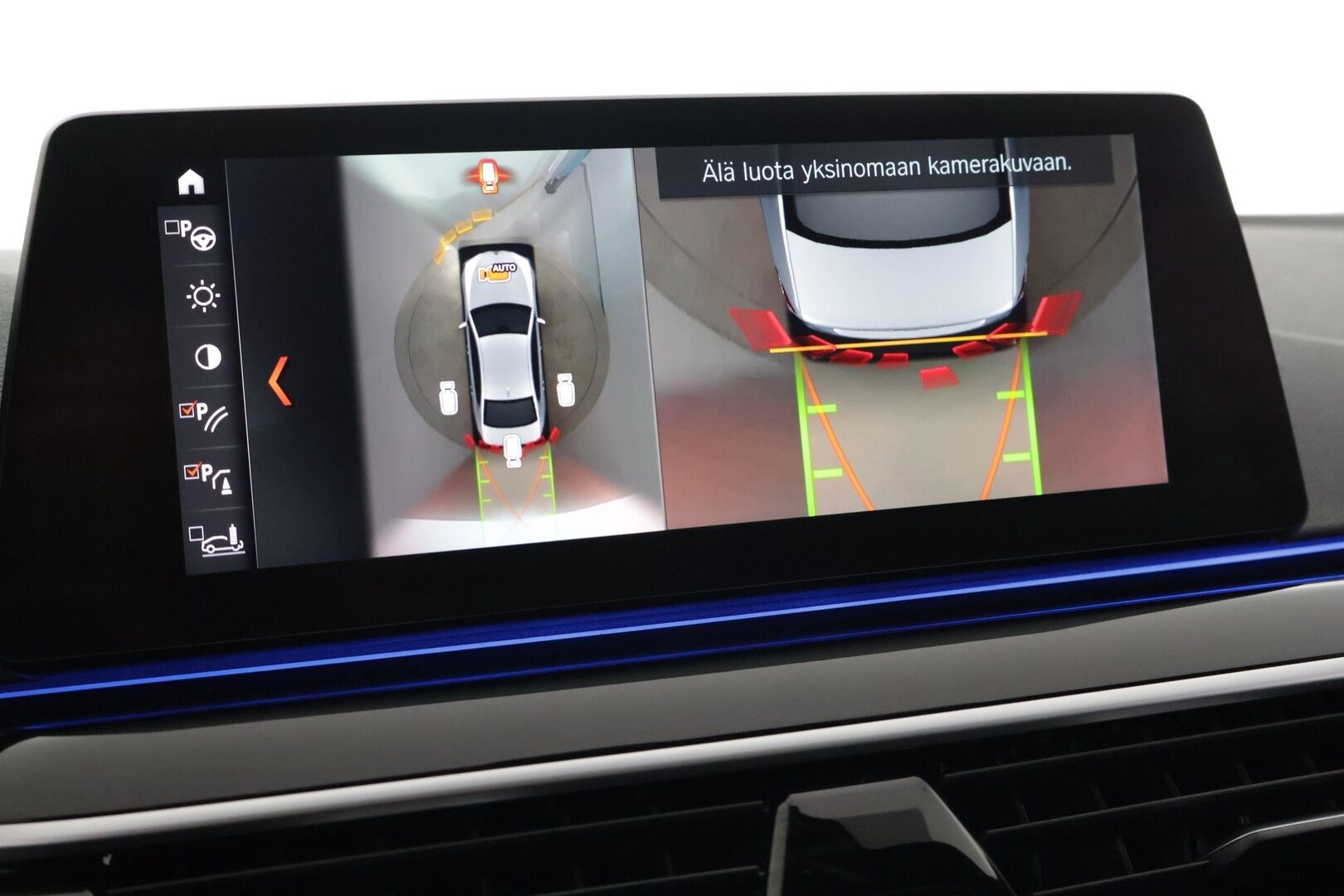 BMW 530 2017 G30 Sedan 530e A iPerformance Launch Edition Sport  MYYDÄÄN HUUTOKAUPAT.COM - M Sport | ACC | HUD | Panorama | 360° Kamera | Navi Professional | Adaptiiviset LED-ajovalot | Ambient Light | | Suomi-auto| MYYDÄÄN HUUTOKAUPAT.COM