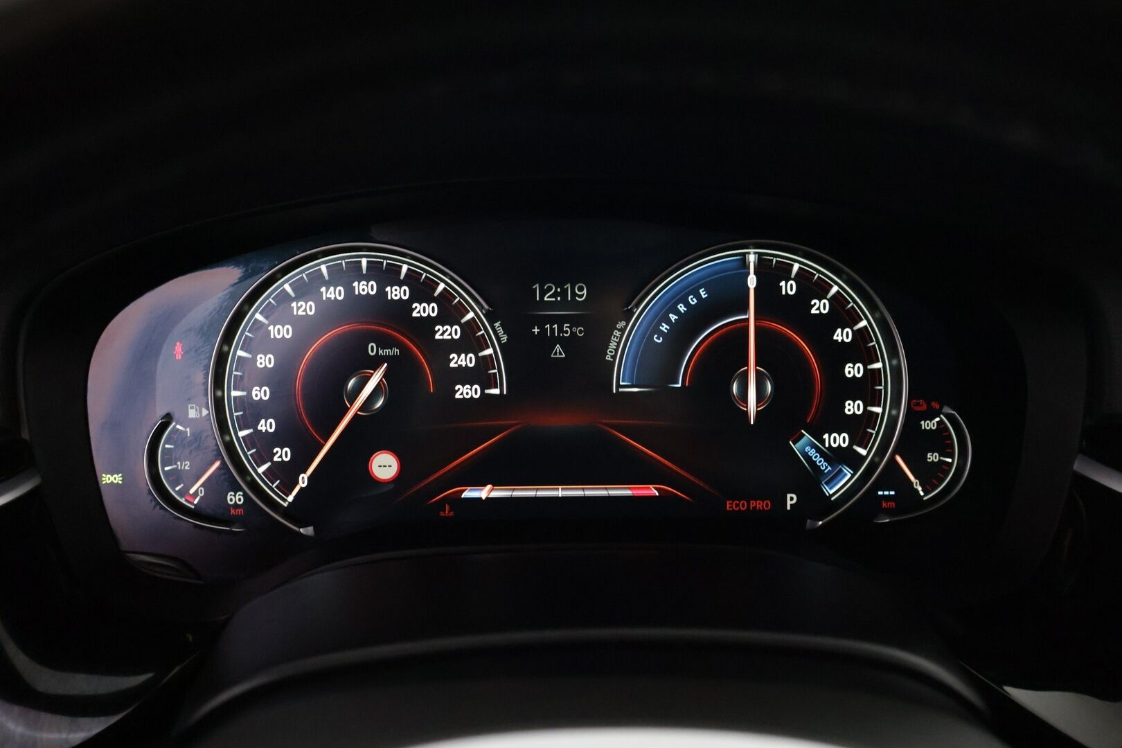 BMW 530 2017 G30 Sedan 530e A iPerformance Launch Edition Sport  MYYDÄÄN HUUTOKAUPAT.COM - M Sport | ACC | HUD | Panorama | 360° Kamera | Navi Professional | Adaptiiviset LED-ajovalot | Ambient Light | | Suomi-auto| MYYDÄÄN HUUTOKAUPAT.COM
