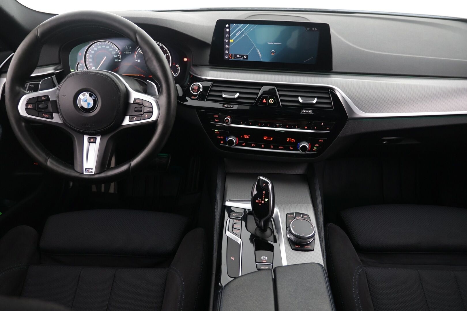 BMW 520 2017 G30 Sedan 520d A Business M-Sport - | Alustasarja | Sporttipenkit | Vakkari | HiFi | Koukku | P-tutka | Navi | Ratinlämmitin |