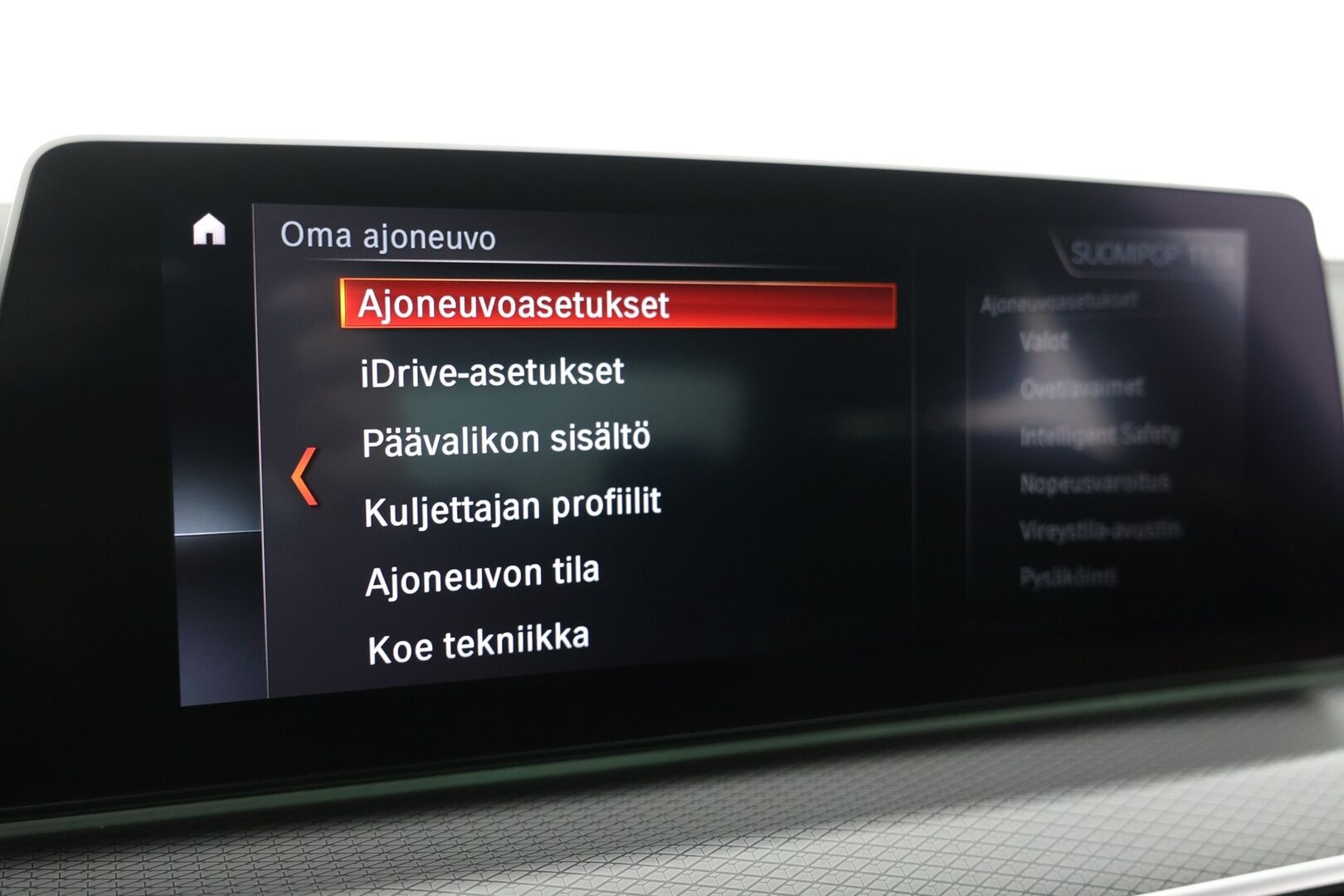BMW 520 2017 G30 Sedan 520d A Business M-Sport - | Alustasarja | Sporttipenkit | Vakkari | HiFi | Koukku | P-tutka | Navi | Ratinlämmitin |
