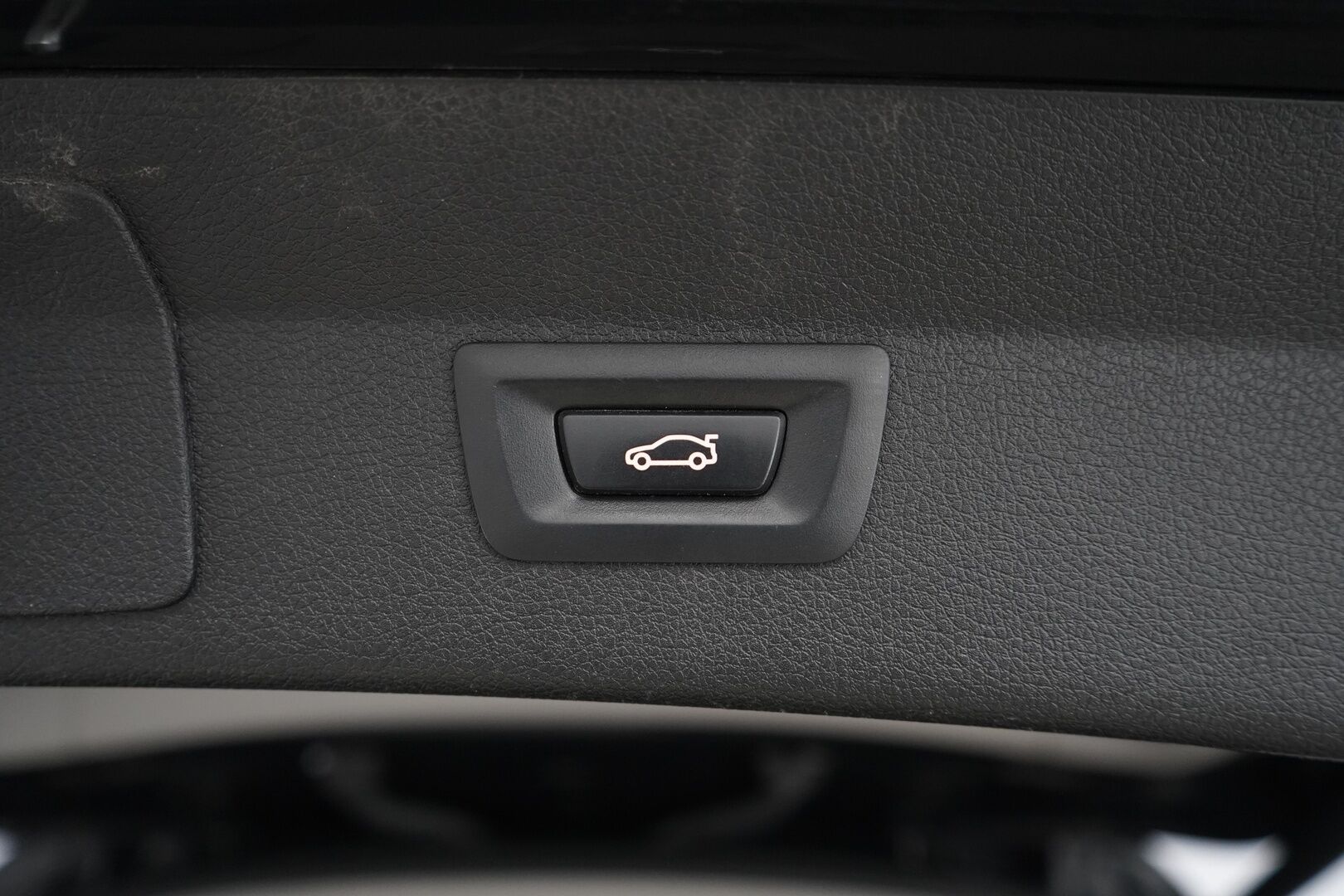 BMW 216 2017 F46 Gran Tourer 216d Business * Vakkari / Vetokoukku / Lohkolämmitin / Pysäköintitutka * - Suomi-auto / Merkkihuollettu / 7-paikkainen - HULLU BLACKWEEK KORKOTARJOUS 2,49%