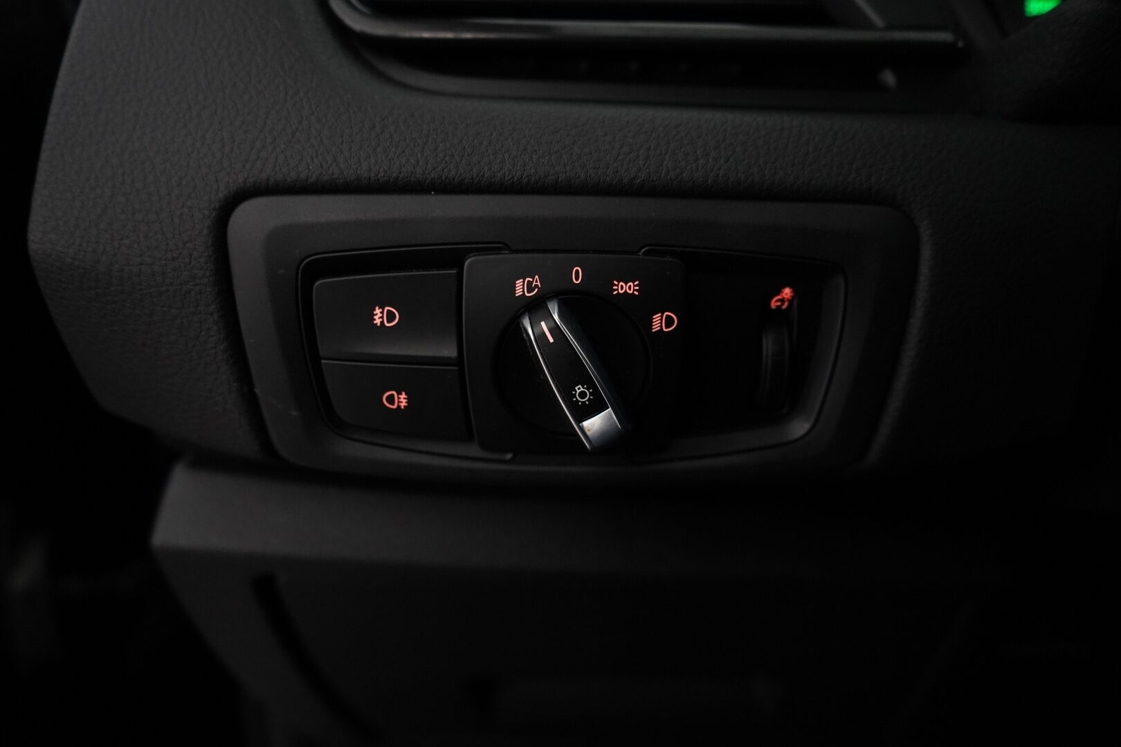 BMW 216 2017 F46 Gran Tourer 216d Business * Vakkari / Vetokoukku / Lohkolämmitin / Pysäköintitutka * - Suomi-auto / Merkkihuollettu / 7-paikkainen - HULLU BLACKWEEK KORKOTARJOUS 2,49%