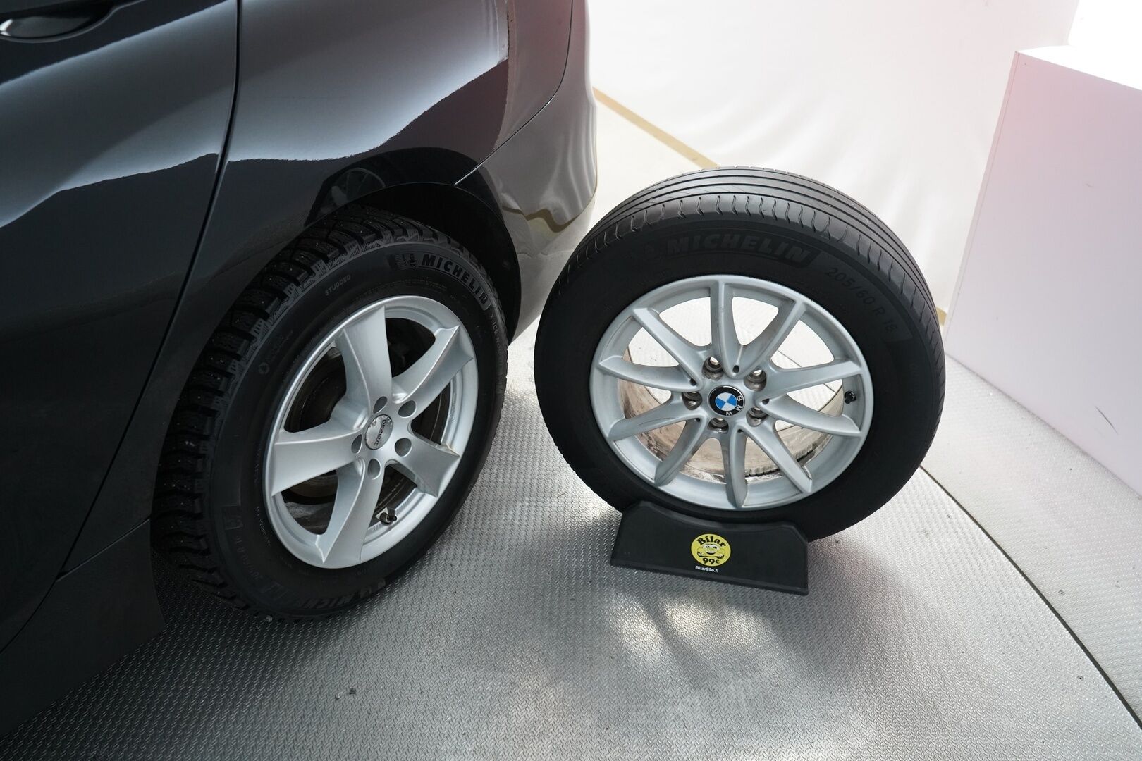 BMW 216 2017 F46 Gran Tourer 216d Business * Vakkari / Vetokoukku / Lohkolämmitin / Pysäköintitutka * - Suomi-auto / Merkkihuollettu / 7-paikkainen - HULLU BLACKWEEK KORKOTARJOUS 2,49%