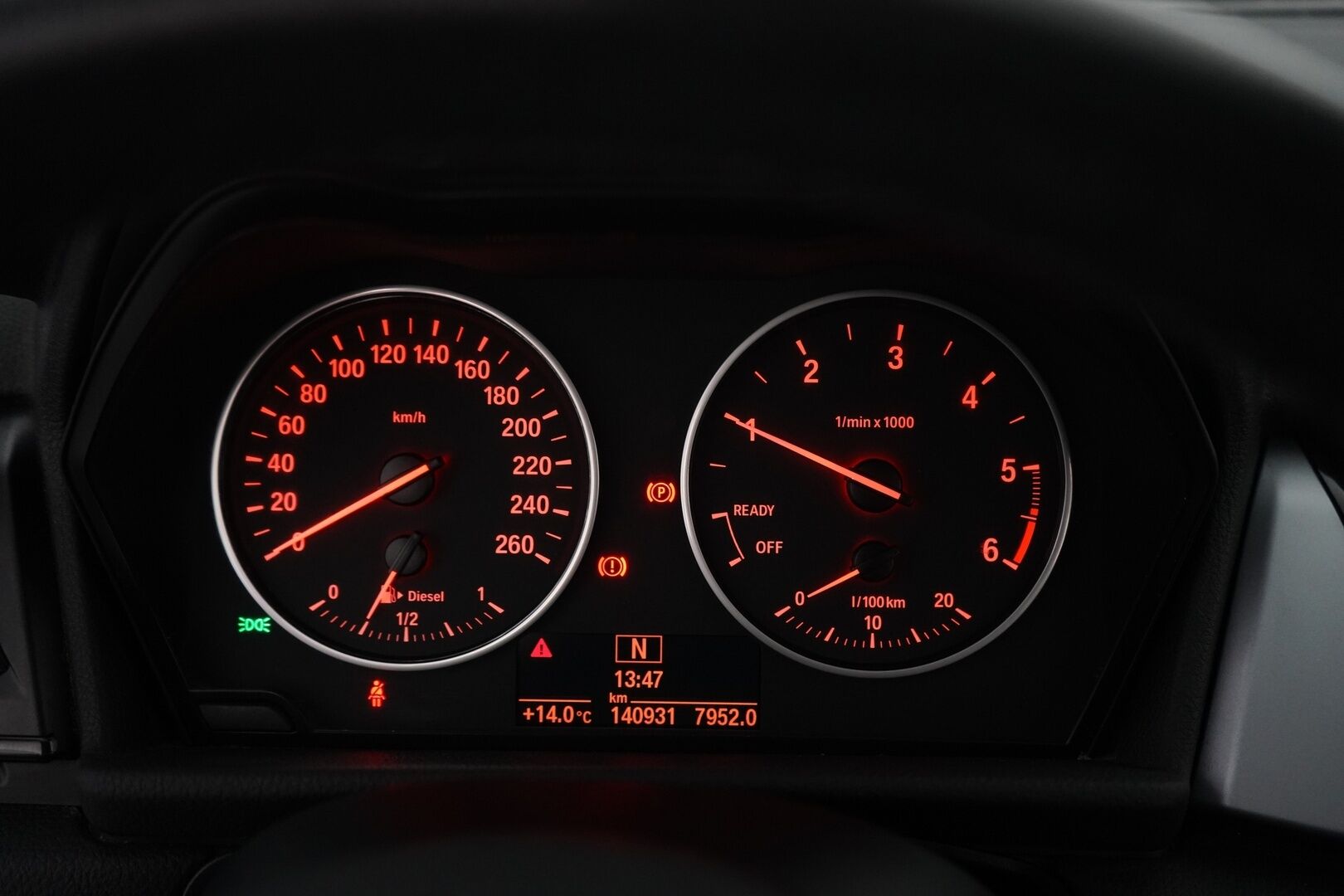 BMW 216 2017 F46 Gran Tourer 216d Business * Vakkari / Vetokoukku / Lohkolämmitin / Pysäköintitutka * - Suomi-auto / Merkkihuollettu / 7-paikkainen - HULLU BLACKWEEK KORKOTARJOUS 2,49%