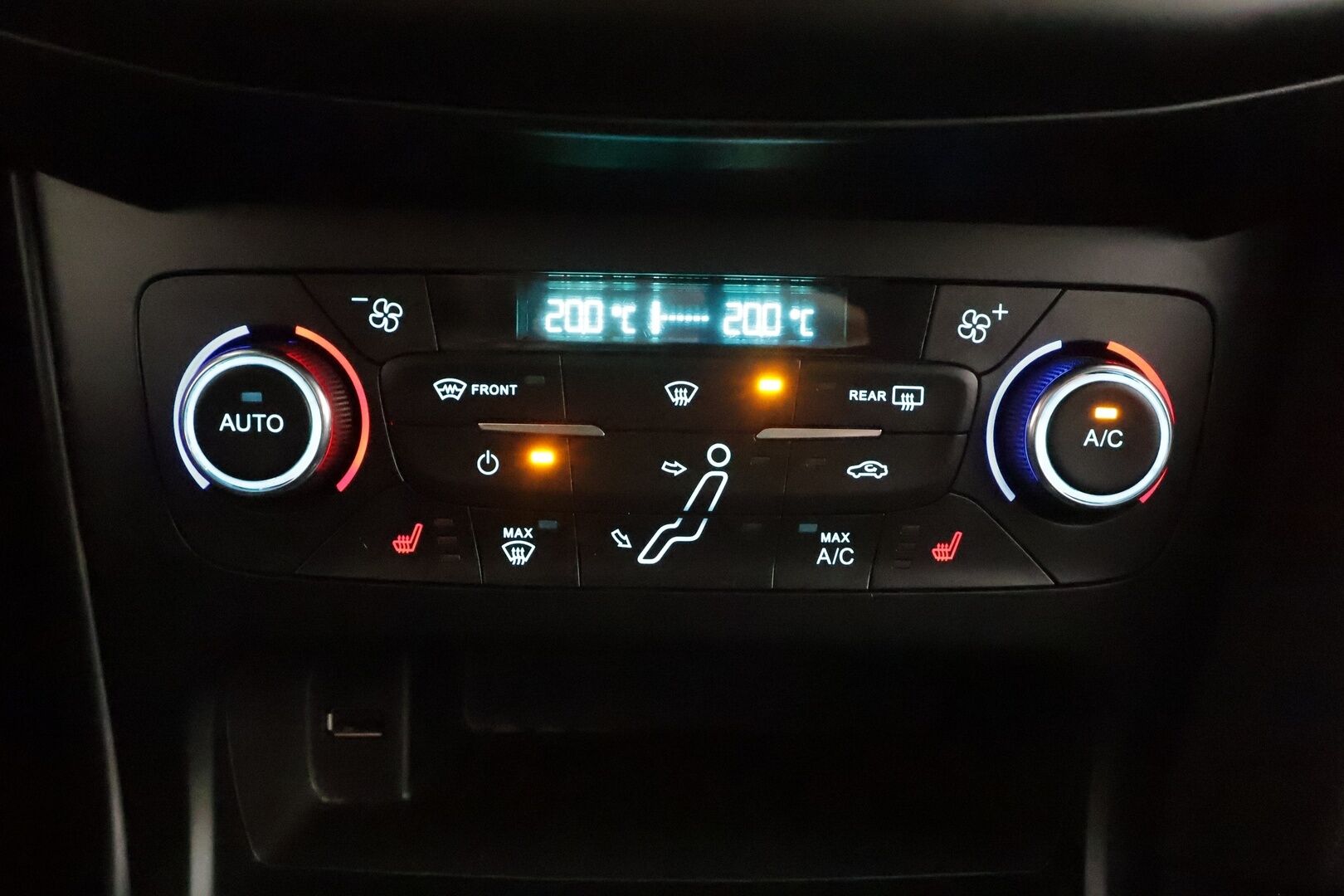 Ford Focus 2017 2,3 EcoBoost 350 hv start/stop M6 RS * Lohkolämmitin / Xenon / P.Kamera / Apple&Android / Sony / Keyless * - Suomi-auto / Kahdet renkaat / Merkkihuollot