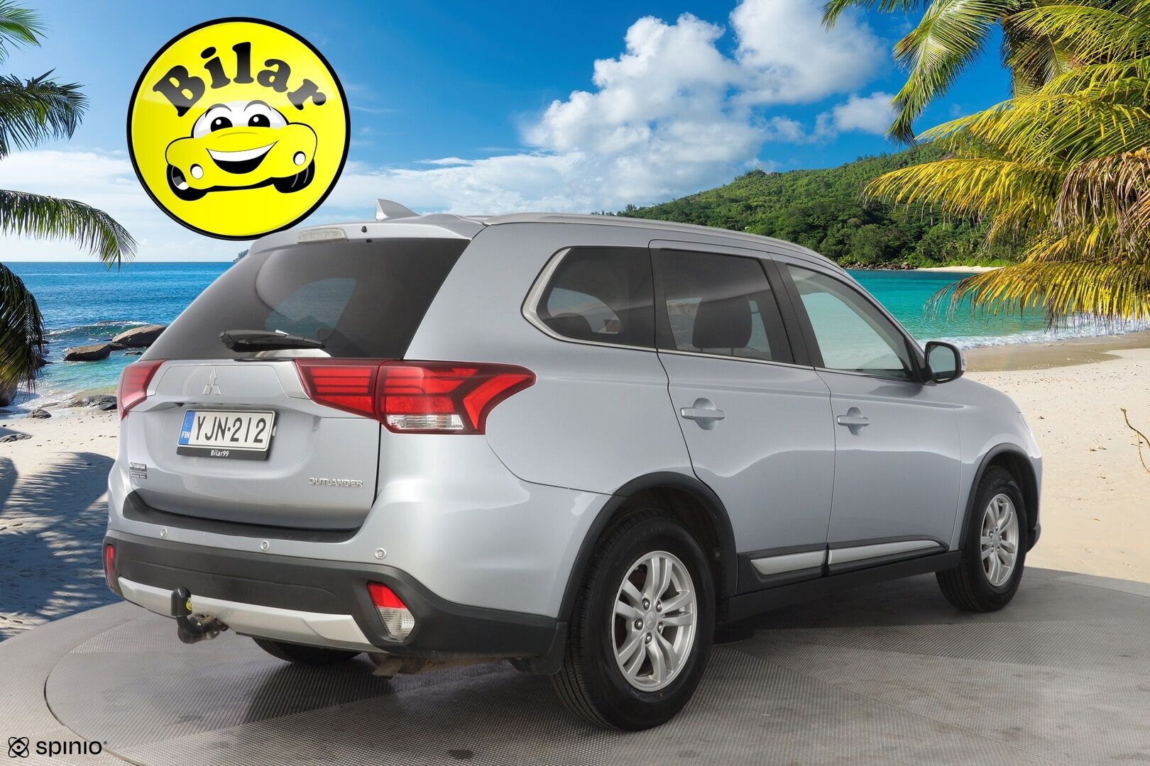 Mitsubishi Outlander 2018 2,0 MIVEC EXE MT 2WD 5P - Kamera | Vakkari | Lohko | Kahdet renkaat OEM alumiinivantein | Suomi-auto | Säntilliset huollot