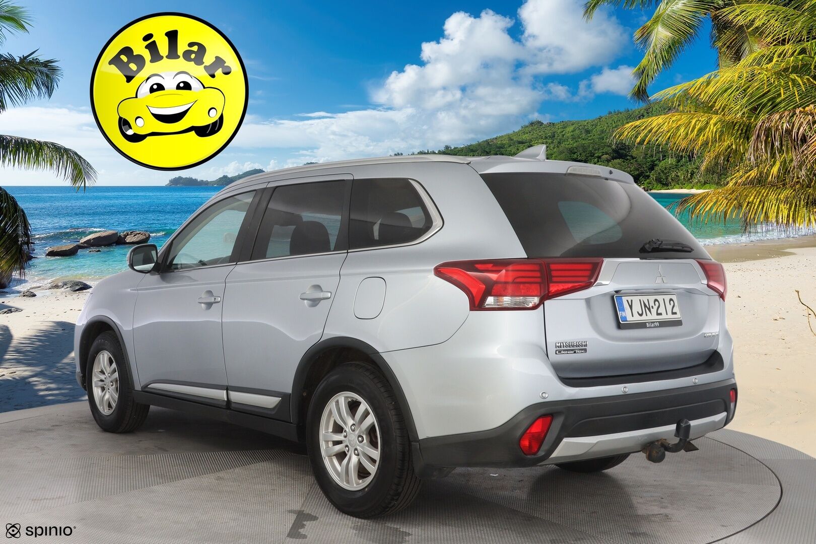 Mitsubishi Outlander 2018 2,0 MIVEC EXE MT 2WD 5P - Kamera | Vakkari | Lohko | Kahdet renkaat OEM alumiinivantein | Suomi-auto | Säntilliset huollot