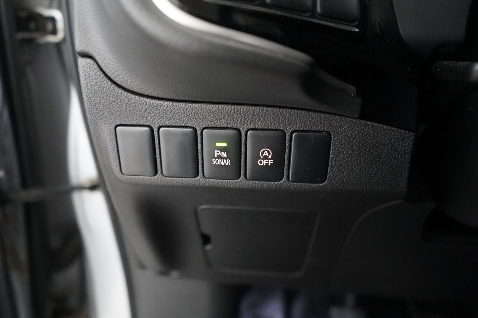 Mitsubishi Outlander 2018 2,0 MIVEC EXE MT 2WD 5P - Kamera | Vakkari | Lohko | Kahdet renkaat OEM alumiinivantein | Suomi-auto | Säntilliset huollot