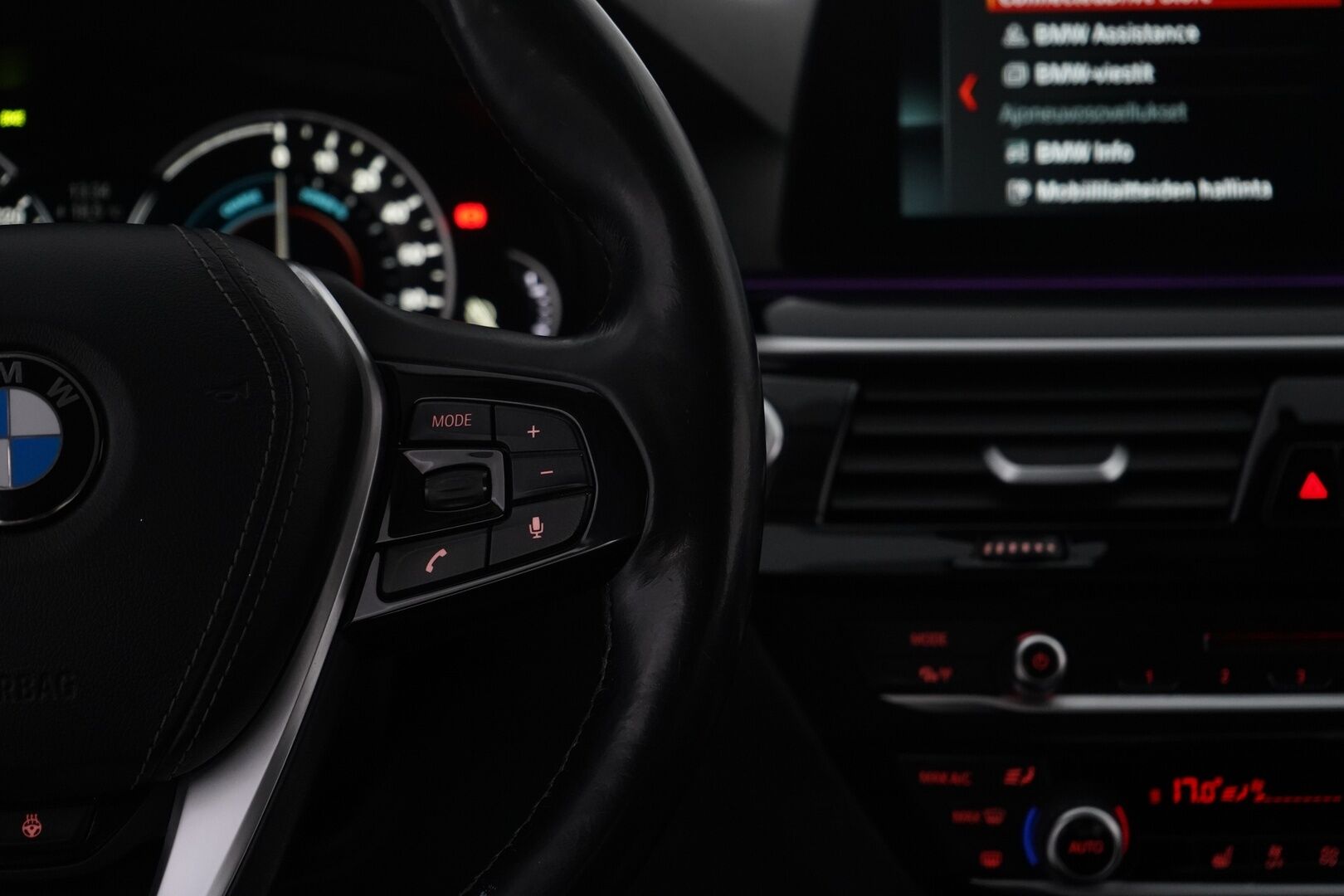 BMW 530 2017 G30 530e A iPerformance Launch Edition Sport *Kamera / Ratinlämmitin / Sport-penkit / Hifit / Prof.Navi / Led-valot* - Suomi-auto / Kahdet vanteet / Seuraava huolto 04/2026