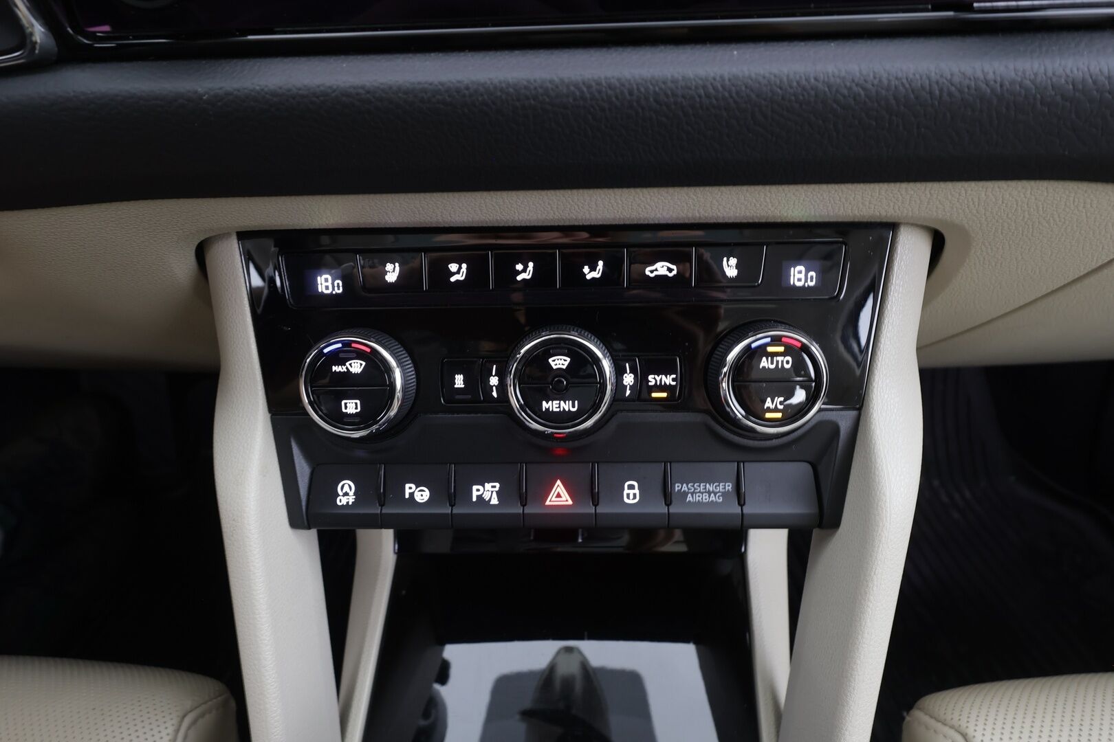 Skoda Kodiaq 2017 1,4 TSI ACT Exclusive DSG Autom. - | ACC | 360-Kamera | Canton | LED | Ilmastoidut nahat muistilla | Panorama | Keyless | Apple&Android | Suomi-auto | Kahdet Renkaat |