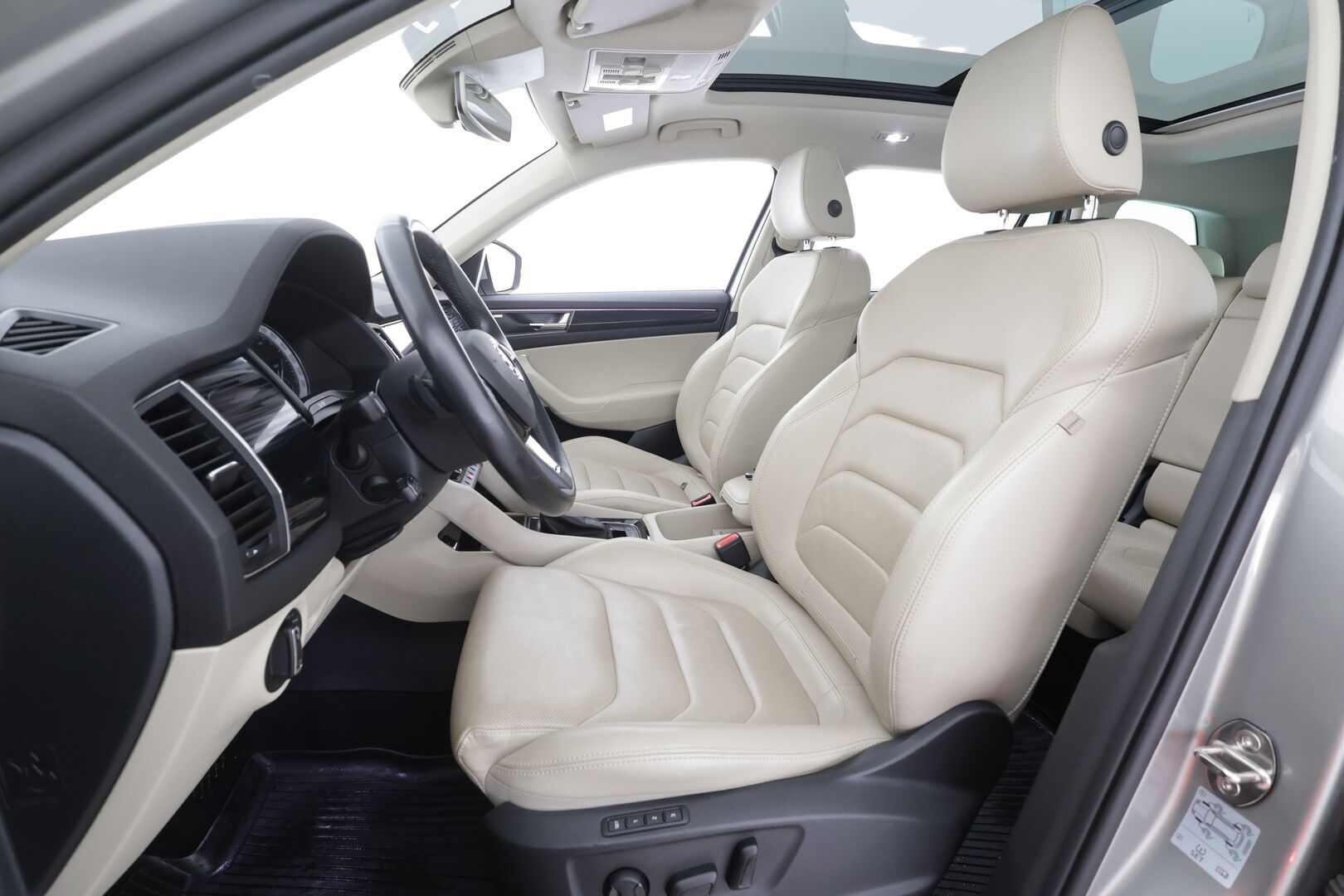 Skoda Kodiaq 2017 1,4 TSI ACT Exclusive DSG Autom. - | ACC | 360-Kamera | Canton | LED | Ilmastoidut nahat muistilla | Panorama | Keyless | Apple&Android | Suomi-auto | Kahdet Renkaat |