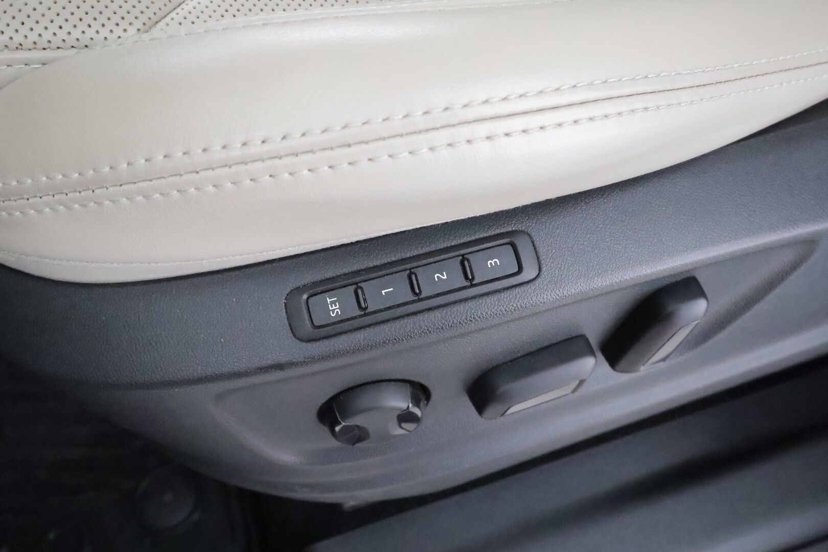 Skoda Kodiaq 2017 1,4 TSI ACT Exclusive DSG Autom. - | ACC | 360-Kamera | Canton | LED | Ilmastoidut nahat muistilla | Panorama | Keyless | Apple&Android | Suomi-auto | Kahdet Renkaat |