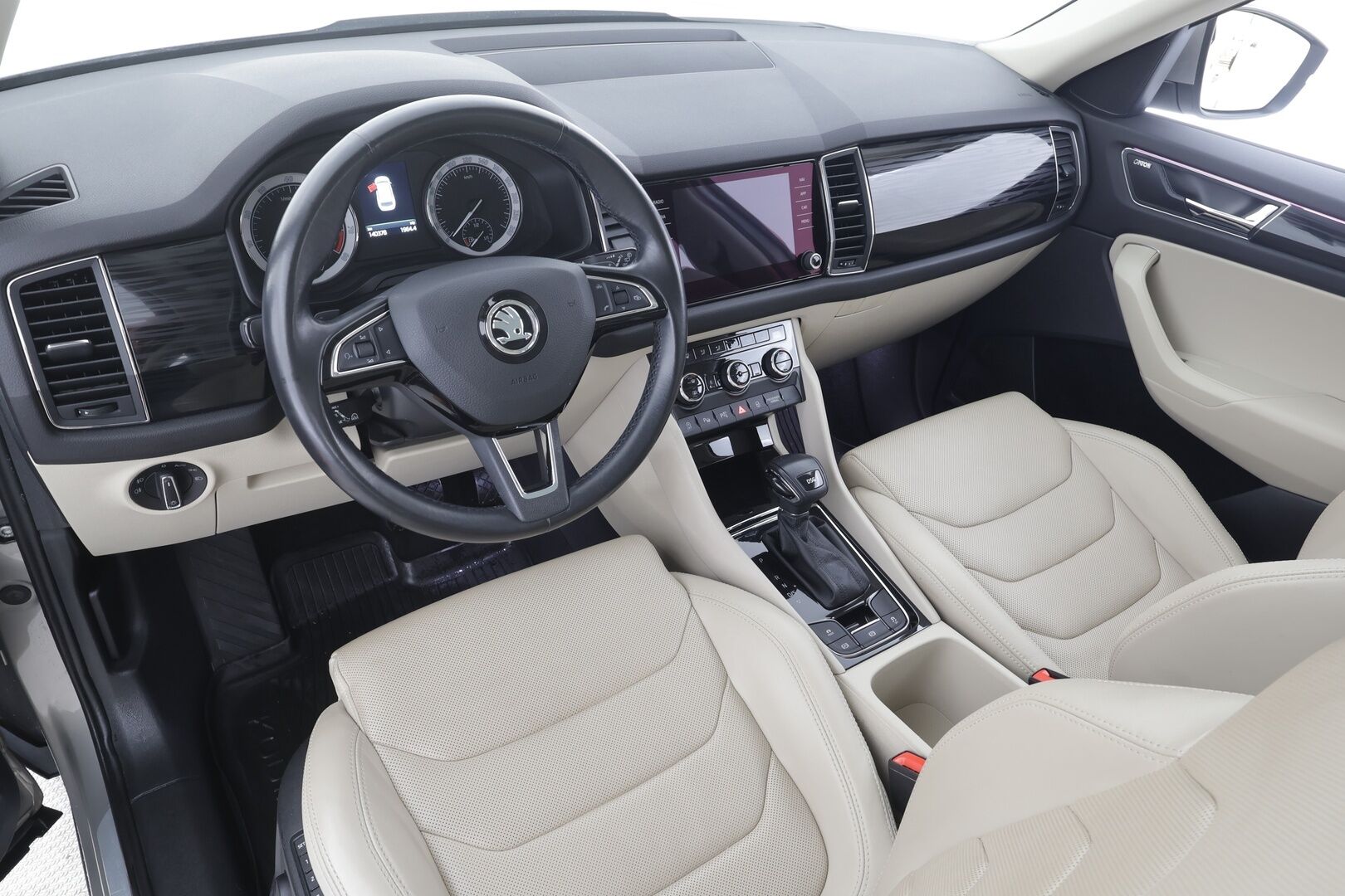 Skoda Kodiaq 2017 1,4 TSI ACT Exclusive DSG Autom. - | ACC | 360-Kamera | Canton | LED | Ilmastoidut nahat muistilla | Panorama | Keyless | Apple&Android | Suomi-auto | Kahdet Renkaat |