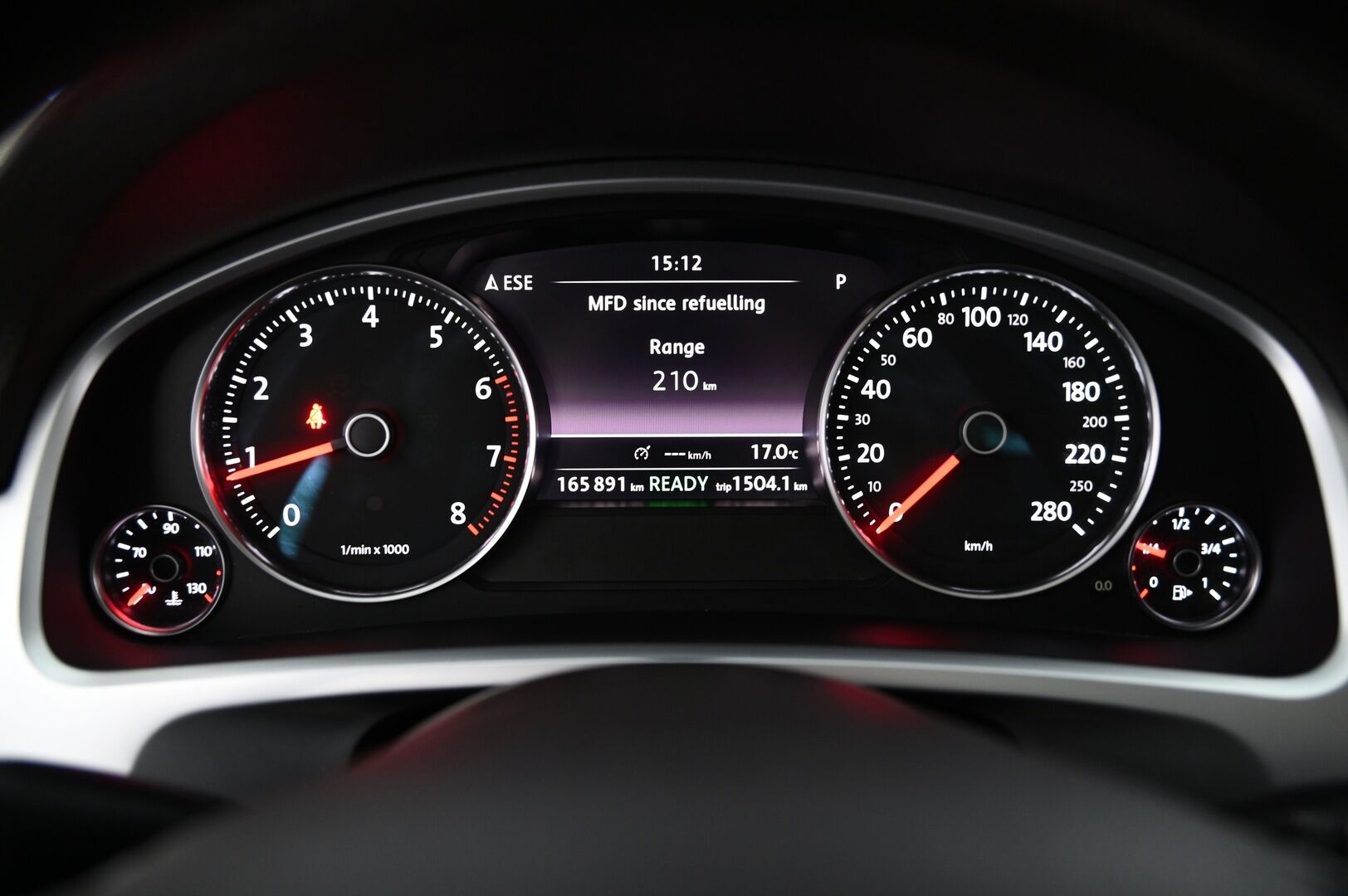 Volkswagen Touareg 2011 3,0 V6 Tiptronic 4Motion * Lohko / Panorama / Vetokoukku / Muistinahat / Takanäytöt / Peruutuskamera* - 2xrenkaat & vanteet / Hiljattain huollettu!* - HULLUT VÄLIPÄIVÄT KORKOTARJOUS 2,49%