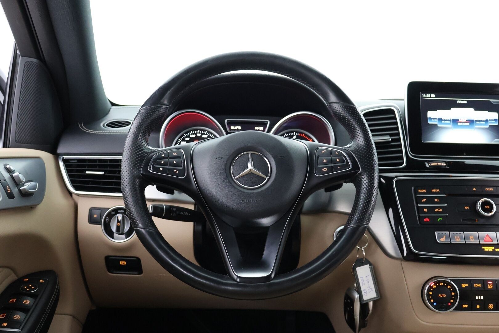 Mercedes-Benz GLE 2017 350 d Coupé 4Matic - Suomi-auto | Webasto | Koukku | Nahat | P-kamera | ILS LED | IHC+ | Vakkari | 2x renkaat