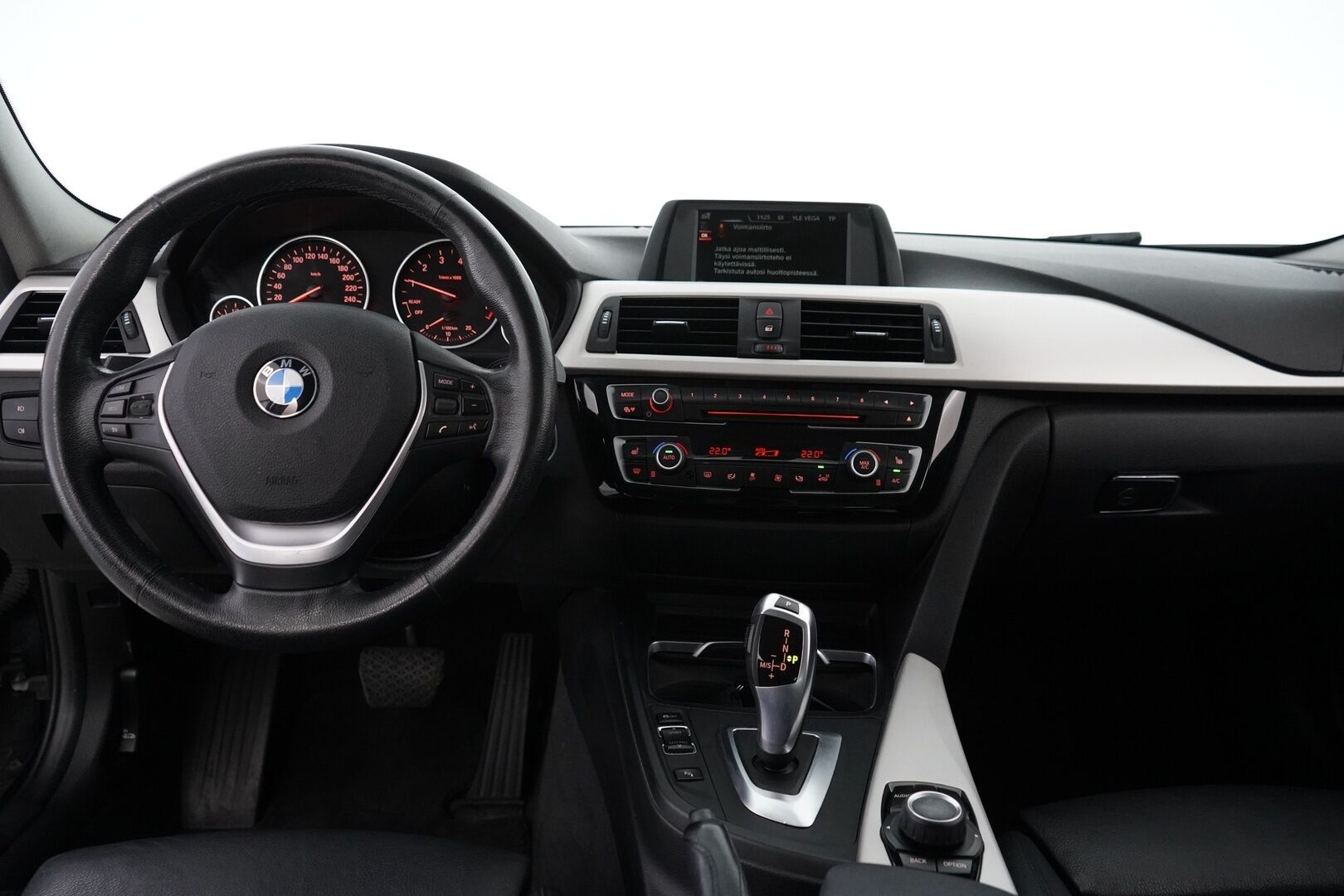BMW 318 2017 F30 Sedan 318i A Business Exclusive Edition - KATSO HINTA! / Nahkapenkit | Ratinlämmitin | Tutkat | Vakkari | 2-omisteinen | Suomi-auto | Kahdet renkaat BMW alumiinivantein