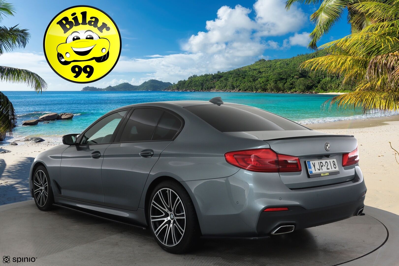 BMW 520 2017 G30 Sedan 520d A xDrive M-Sport **ACC / HUD / H&K / Muistipenkki / 360° / Adapt.LED / Navi / Comfort Access** - Suomi-auto / Kahdet renkaat aluvanteilla / Huippuvarusteet!