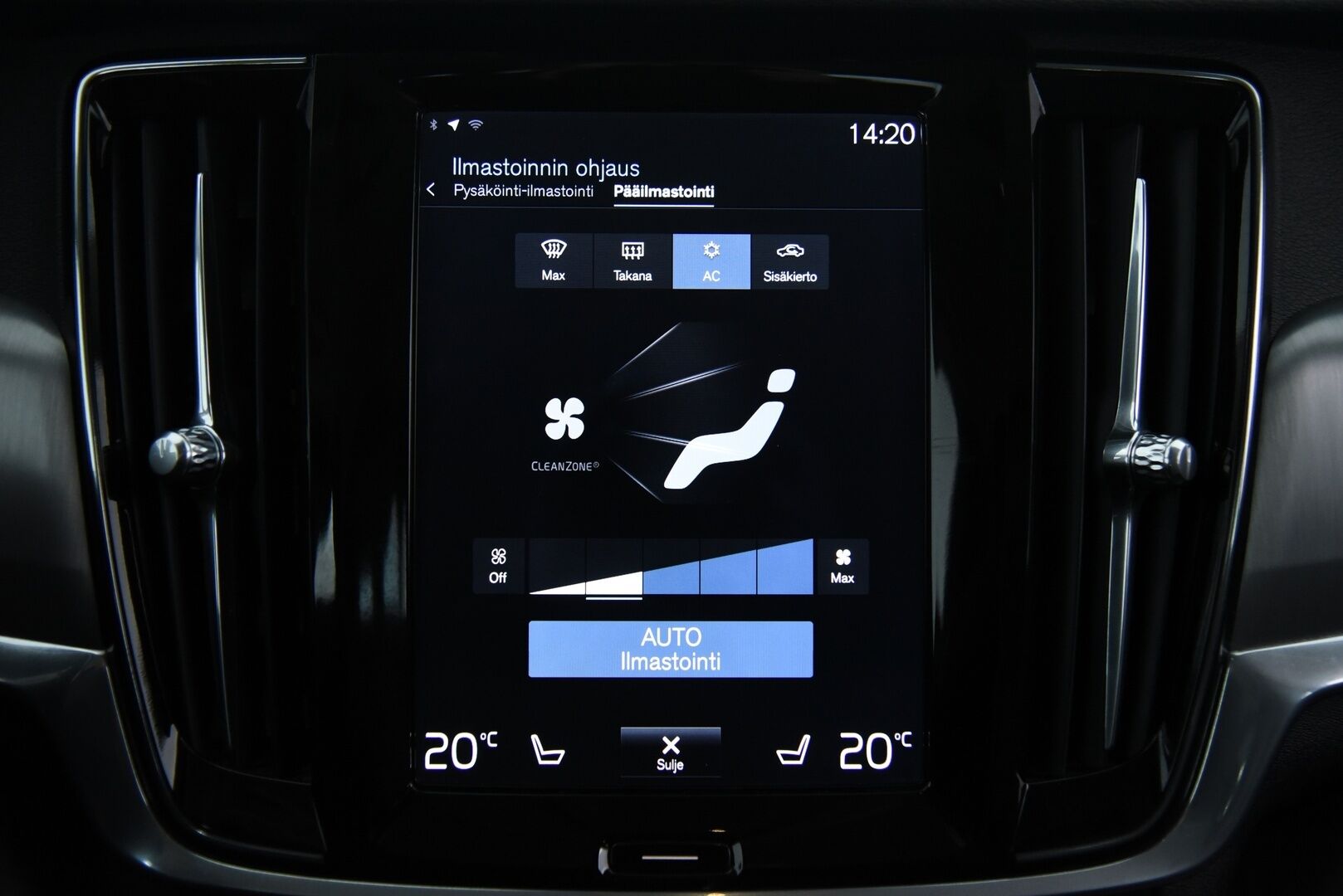 Volvo V90 2017 D3 AWD Momentum aut - ACC | Pilot Assist | Webasto | Koukku | LED | Ei AdBlue! | Nahkasisusta     | Jakopää 01/25 | Hyvä huoltohistoria & 2x vanteet! 
