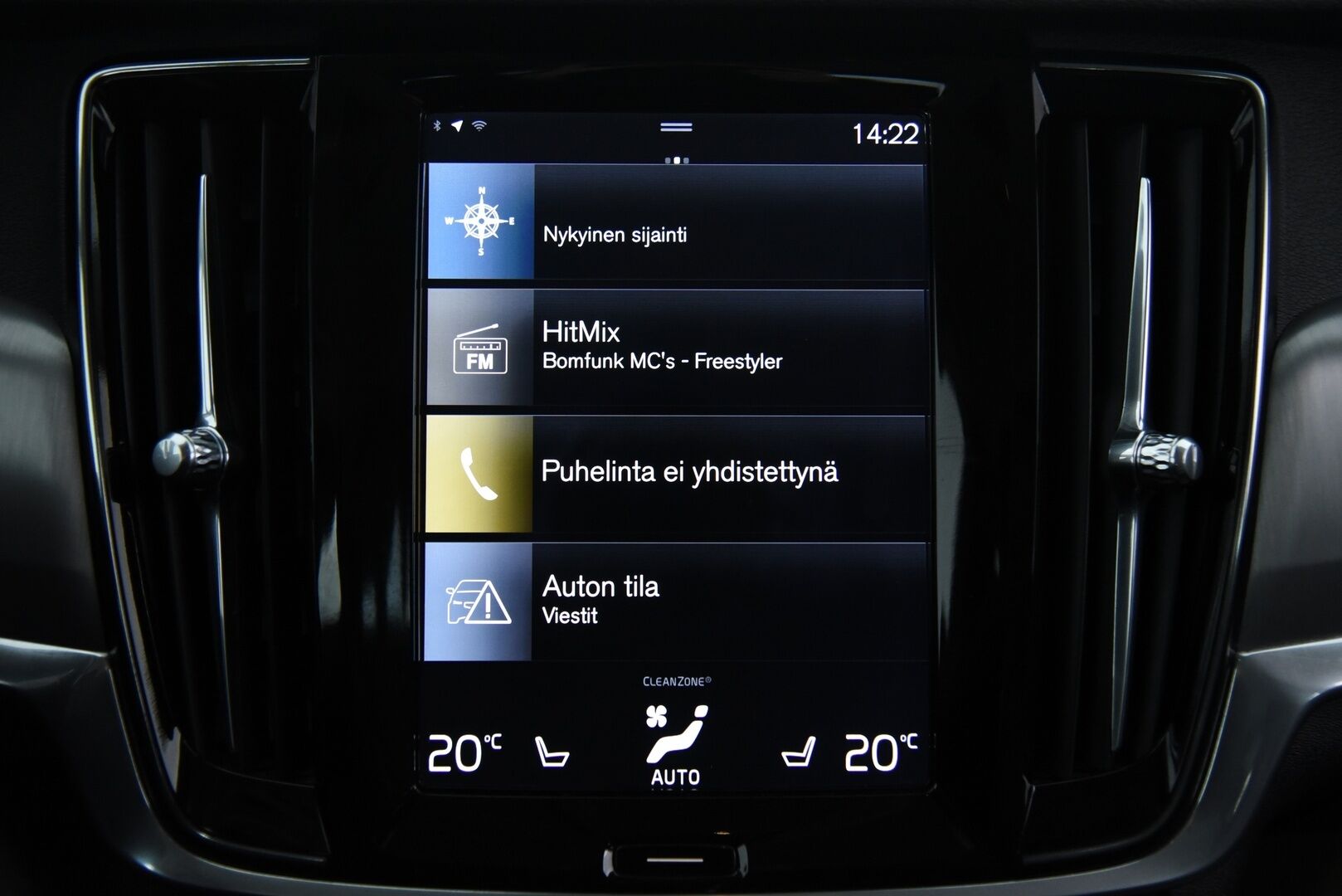 Volvo V90 2017 D3 AWD Momentum aut / ACC & Pilot assist / Webasto / Koukku / VOC - Ilman AD-Blue järjestelmää! / Jakopää tehty 01/2025! / Merkkihuollettu / 