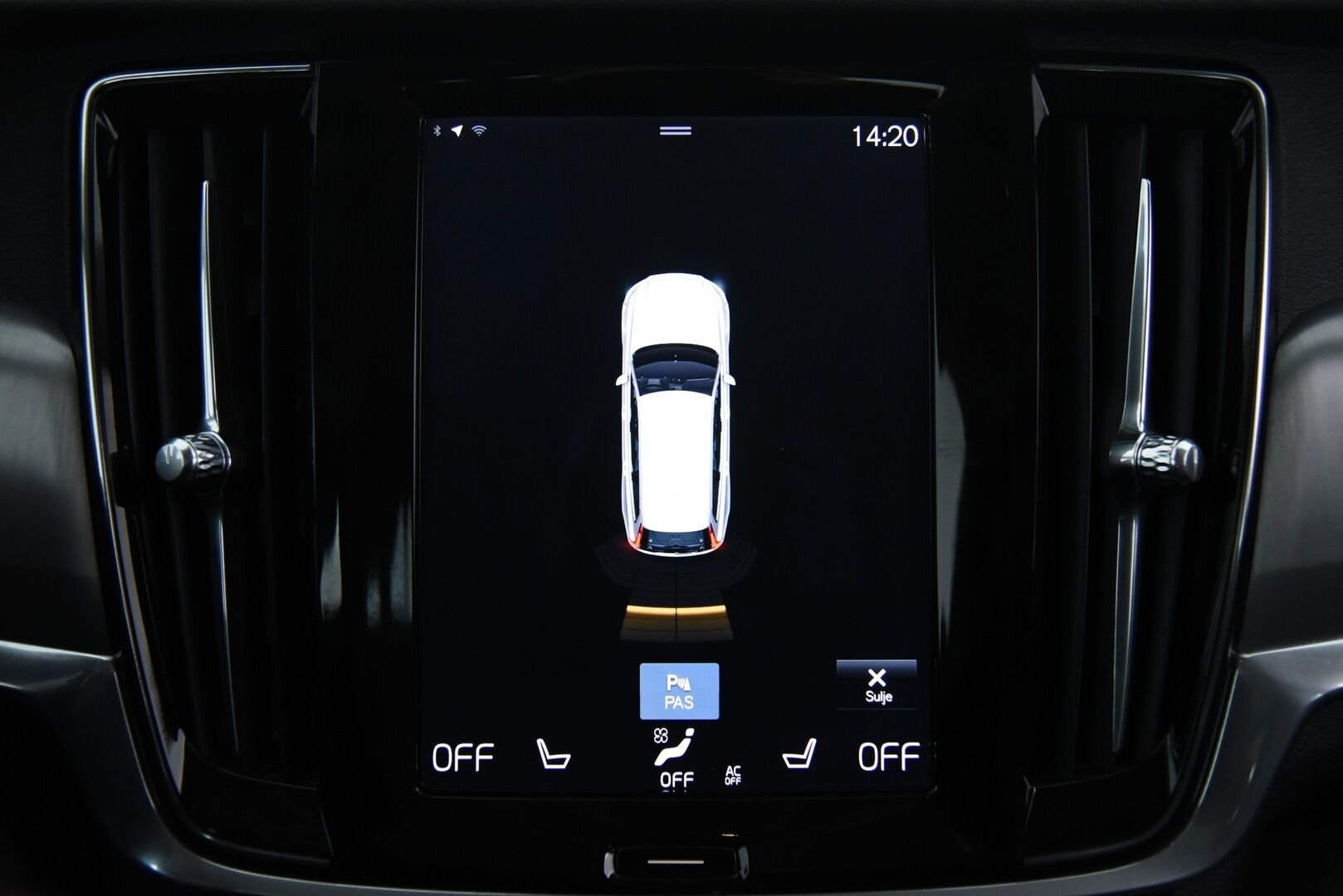 Volvo V90 2017 D3 AWD Momentum aut - ACC | Pilot Assist | Webasto | Koukku | LED | Ei AdBlue! | Nahkasisusta     | Jakopää 01/25 | Hyvä huoltohistoria & 2x vanteet! 