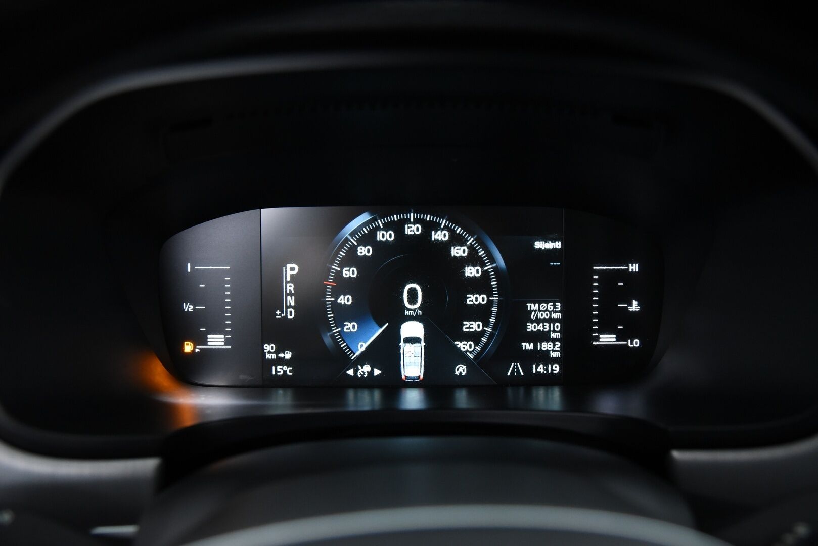 Volvo V90 2017 D3 AWD Momentum aut / ACC & Pilot assist / Webasto / Koukku / VOC - Ilman AD-Blue järjestelmää! / Jakopää tehty 01/2025! / Merkkihuollettu / 