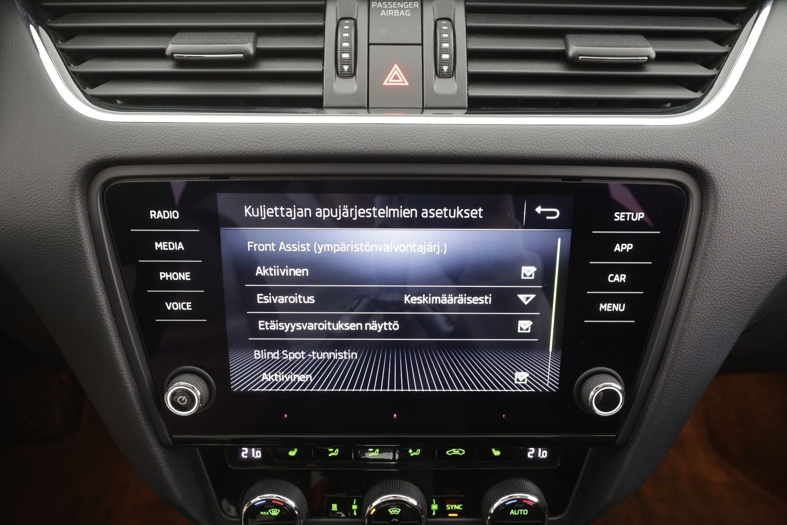 Skoda Octavia 2018 Combi 1,4 TSI Style DSG Autom. - | Vakkari | Webasto | P.kamera | LED | Ratinlämmitys | Apple&Android | Suomi-auto | Kahdet Renkaat |