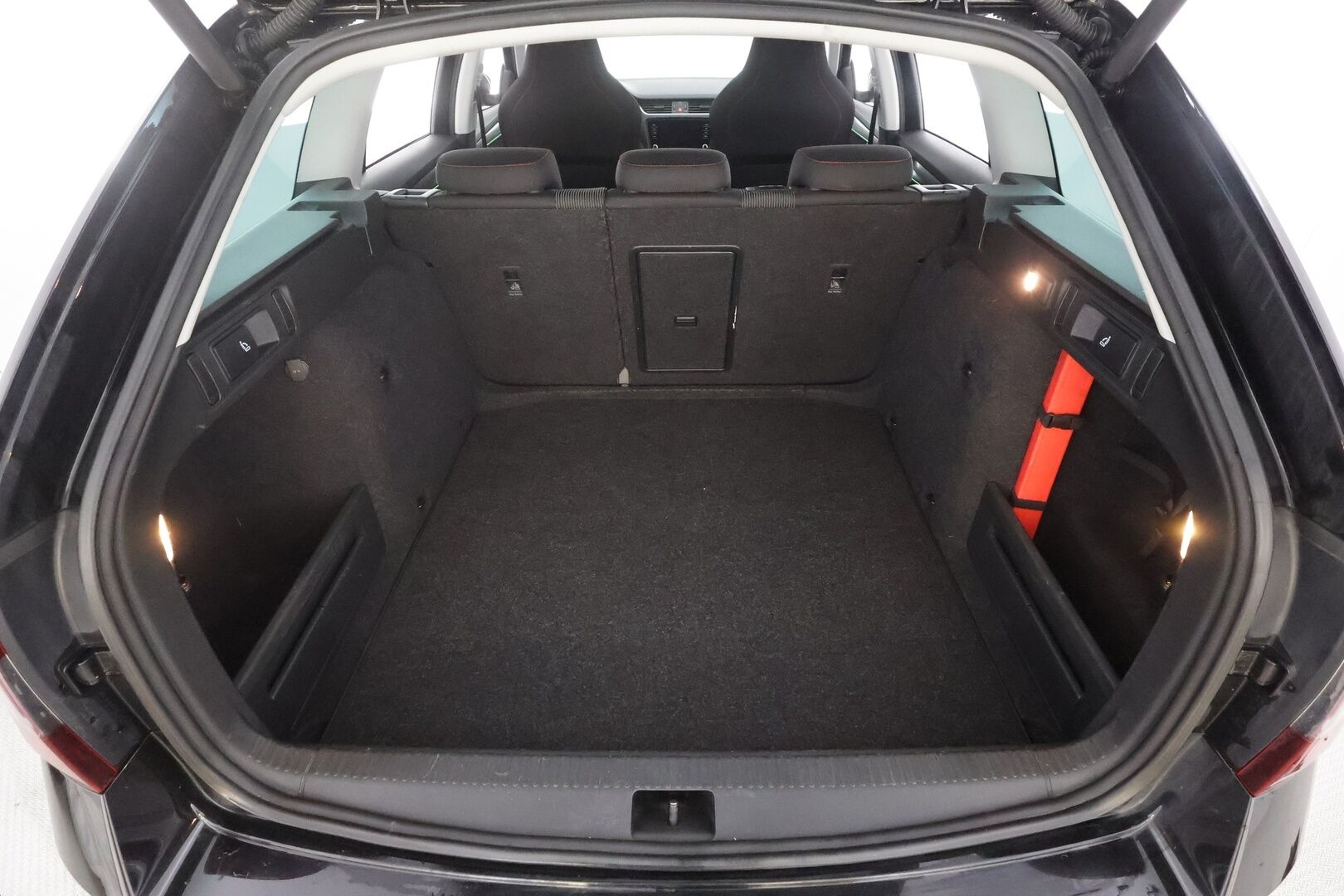 Skoda Octavia 2018 Combi 1,4 TSI Style DSG Autom. - | Vakkari | Webasto | P.kamera | LED | Ratinlämmitys | Apple&Android | Suomi-auto | Kahdet Renkaat |