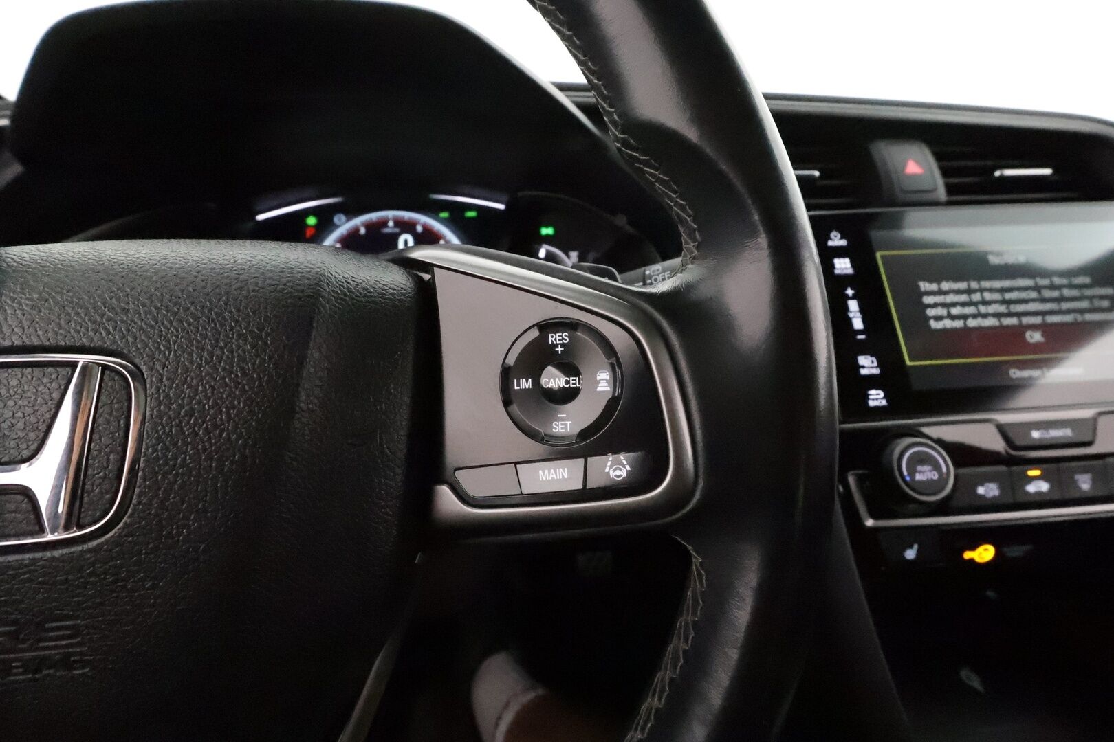 Honda Civic 2017 HB 182 hv Type S Plus AT **Adapt.vakkari / Lasikattoluukku / P.kamera / Navi / Apple&Android / KeylessGo / LED** - Suomi-auto / Kahdet renkaat aluvanteilla