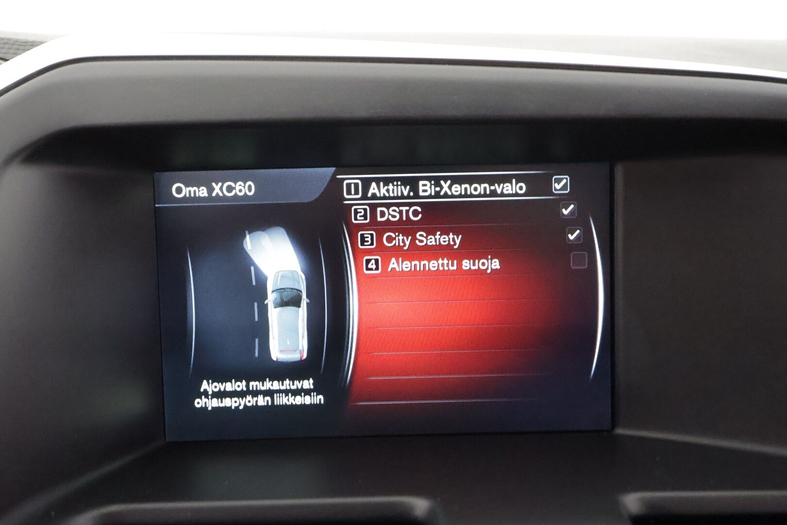 Volvo XC60 2014 D4 AWD Momentum aut * Panorama / Webasto / Vetokoukku / Vakkari / Sensus Navi / Digimittari / Puolinahkasisusta - Kahdet renkaat aluvanteilla / Merkkihuollettu / Jakopää tehty! - HULLUT AVAJAISHULINAT KORKOTARJOUS 3,29 %