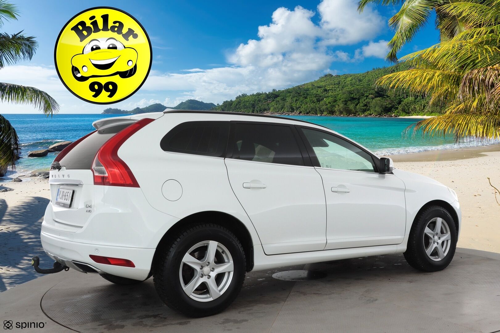 Volvo XC60 2014 D4 AWD Momentum aut * Panorama / Webasto / Vetokoukku / Vakkari / Sensus Navi / Digimittari / Puolinahkasisusta - Kahdet renkaat aluvanteilla / Merkkihuollettu / Jakopää tehty! - HULLUT AVAJAISHULINAT KORKOTARJOUS 3,29 %