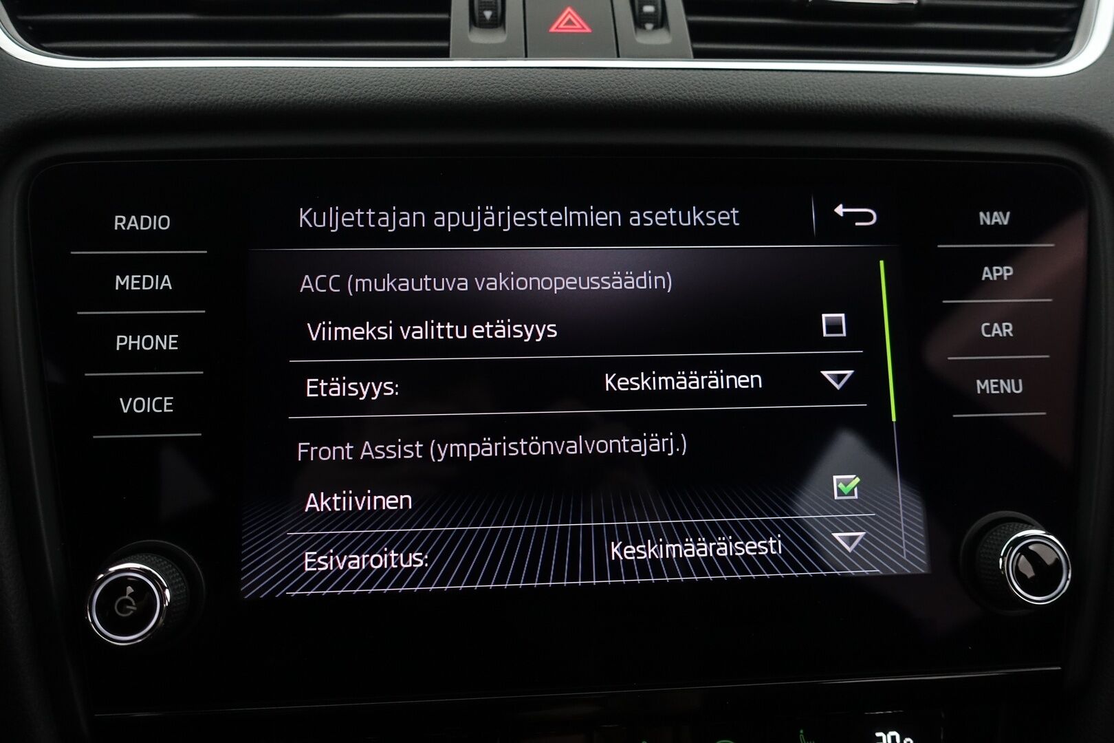 Skoda Octavia 2018 2,0 TSI RS - | ACC |  Webasto | RS Challenge | Sporttipenkit | Keyless | Lämm. Tuulilasi | Navi | Ratinlämmitin | Apple&Android | BLIS | LED | 2X Renkaat & vanteet |
