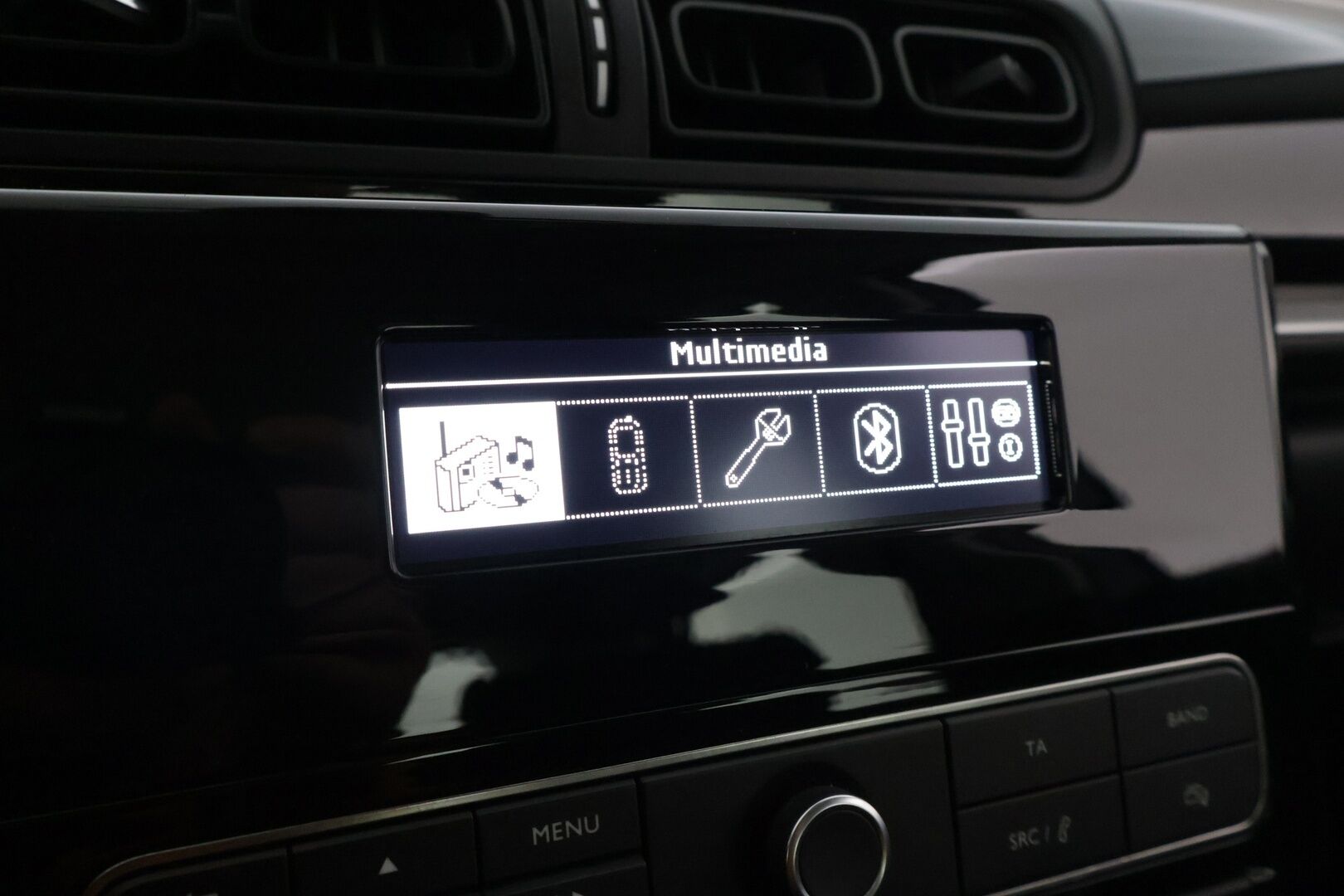 Citroen C3 2018 PureTech 82 Feel - Suomi-auto / Hihna vaihdettu 1/24 / Lane Assist / P-tutka