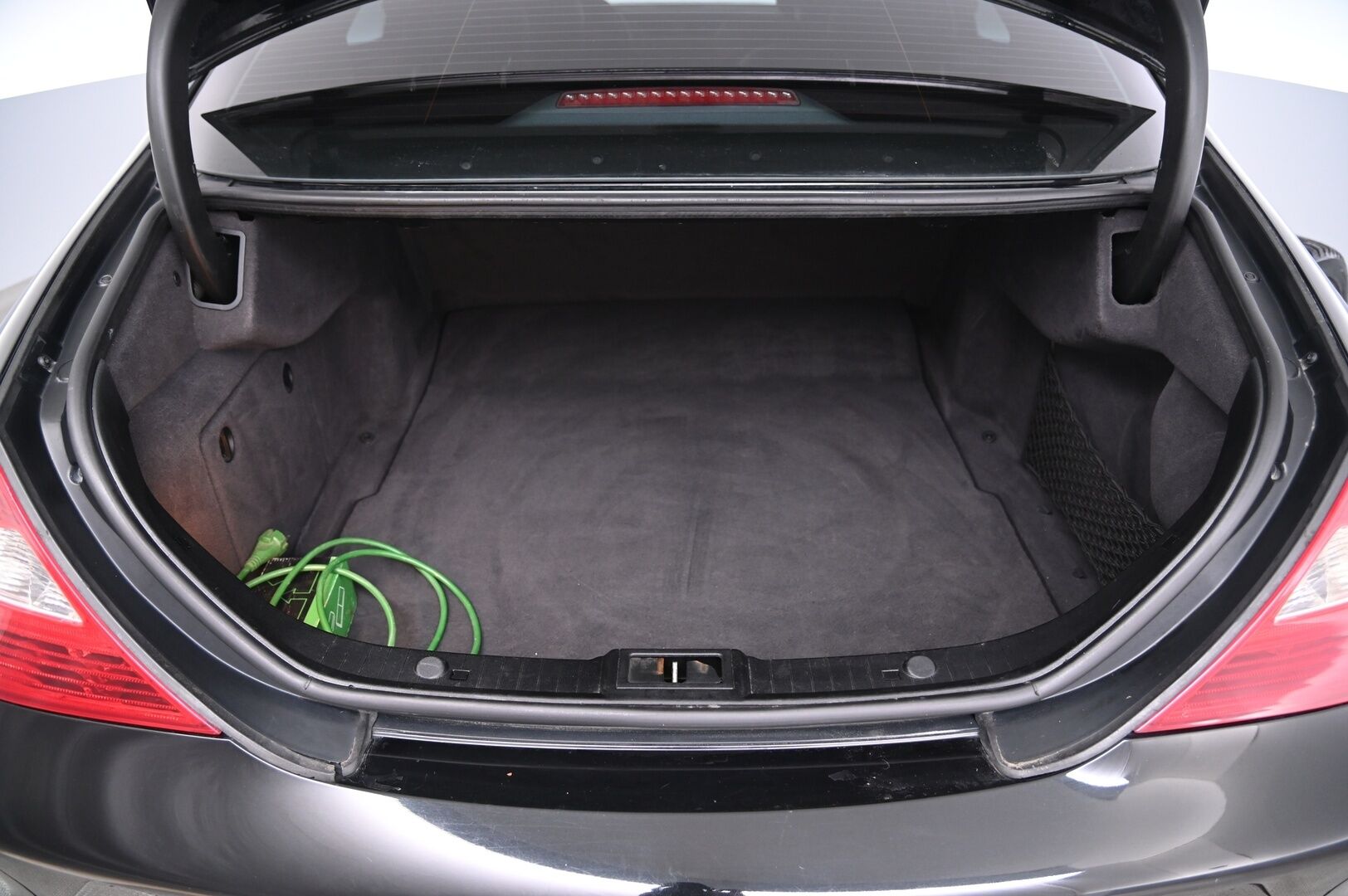 Mercedes-Benz CLS 2005 5,0 CLS 500 - V8 | Kattoikkuna | Ilmastoidut muistinahat | Vakkari | Erikoisvanteet | 2x renkaat aluvanteilla