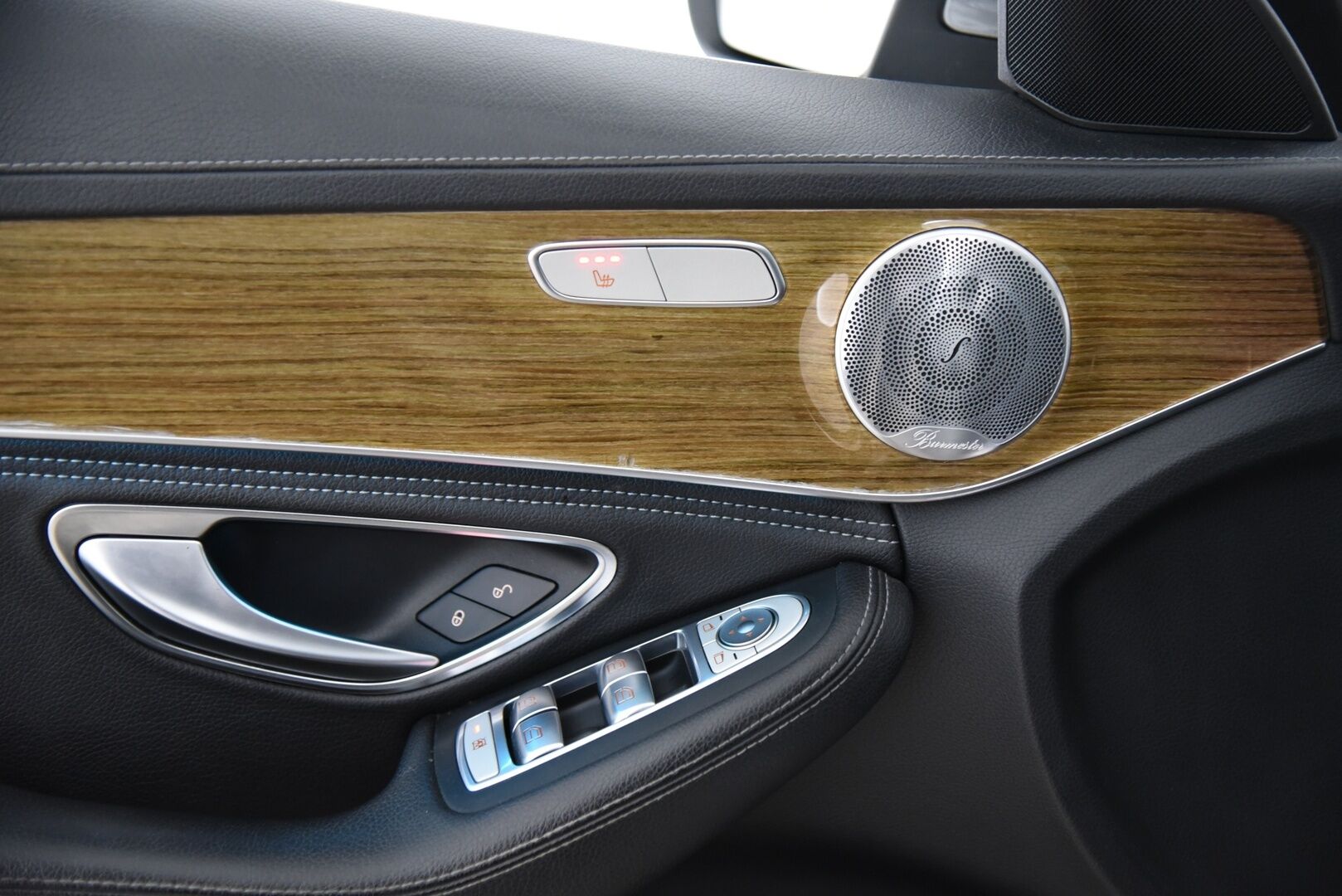 Mercedes-Benz C 2014 200 A Premium Business AMG  / Burmester / HUD / Panoraama / LED / Navi - 2x vanteet / Lohkolämmitin sisäpistokkeella