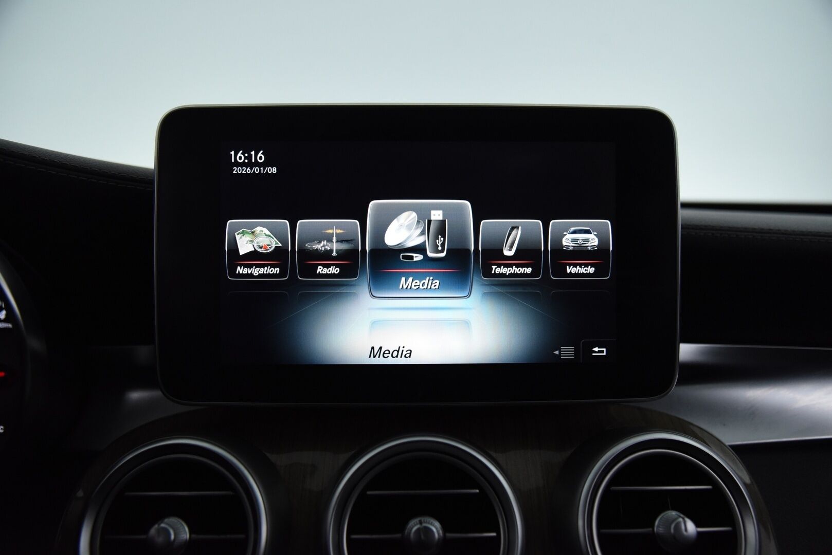 Mercedes-Benz C 2014 200 A Premium Business AMG  / Burmester / HUD / Panoraama / LED / Navi - 2x vanteet ja renkaat hyvillä renkailla!