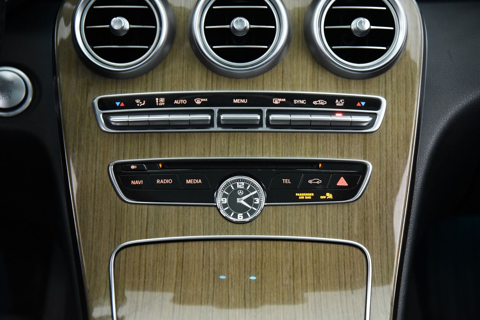 Mercedes-Benz C 2014 200 A Premium Business AMG  / Burmester / HUD / Panoraama / LED / Navi - 2x vanteet / Lohkolämmitin sisäpistokkeella