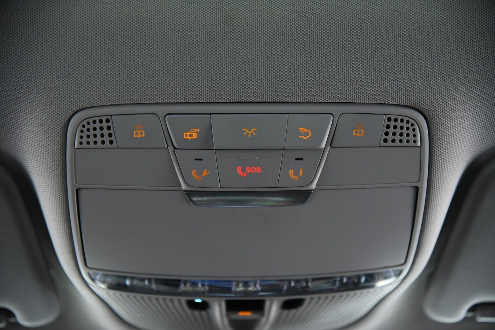 Mercedes-Benz C 2014 200 A Premium Business AMG  / Burmester / HUD / Panoraama / LED / Navi - 2x vanteet / Lohkolämmitin sisäpistokkeella