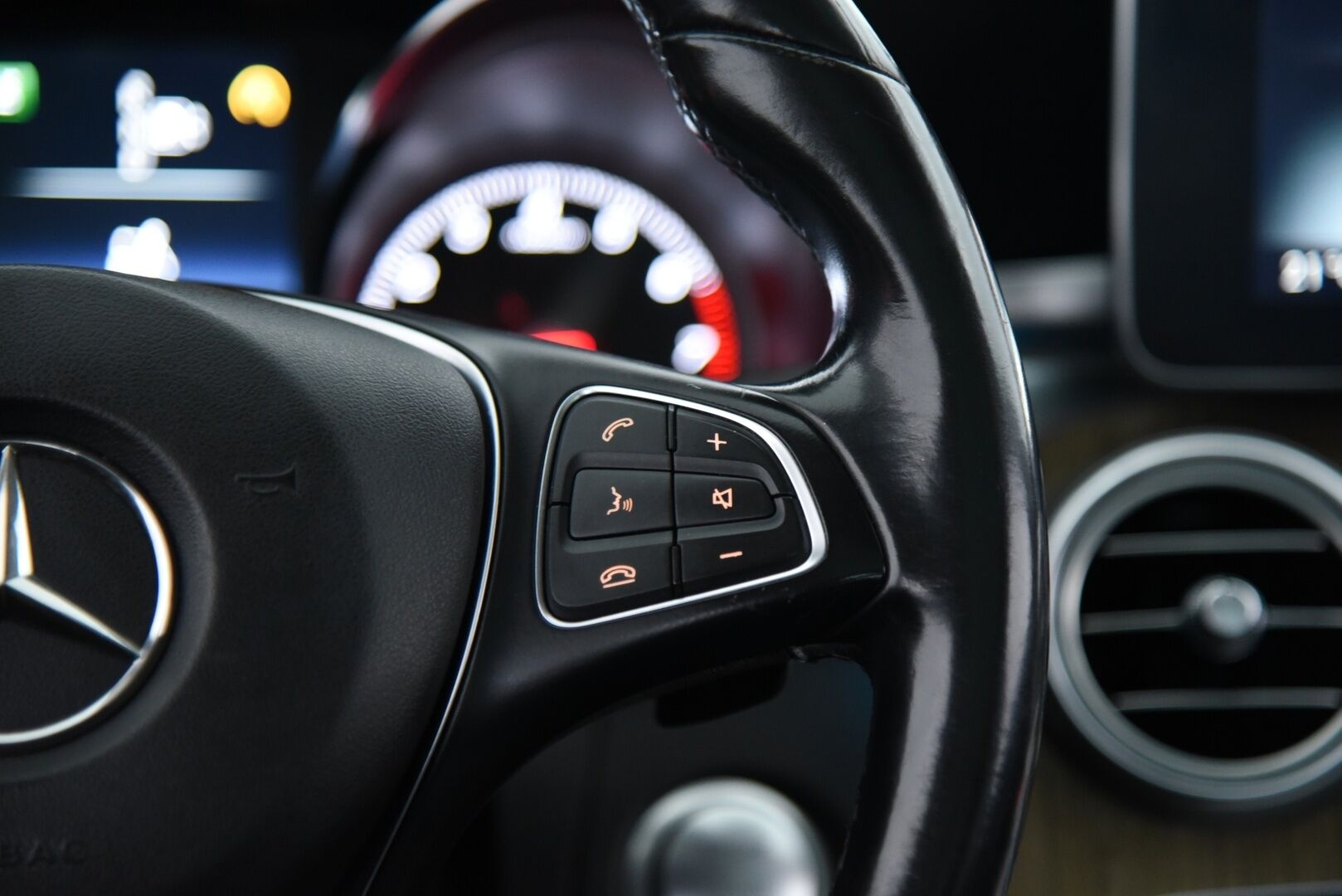 Mercedes-Benz C 2014 200 A Premium Business AMG  / Burmester / HUD / Panoraama / LED / Navi - 2x vanteet ja renkaat hyvillä renkailla!