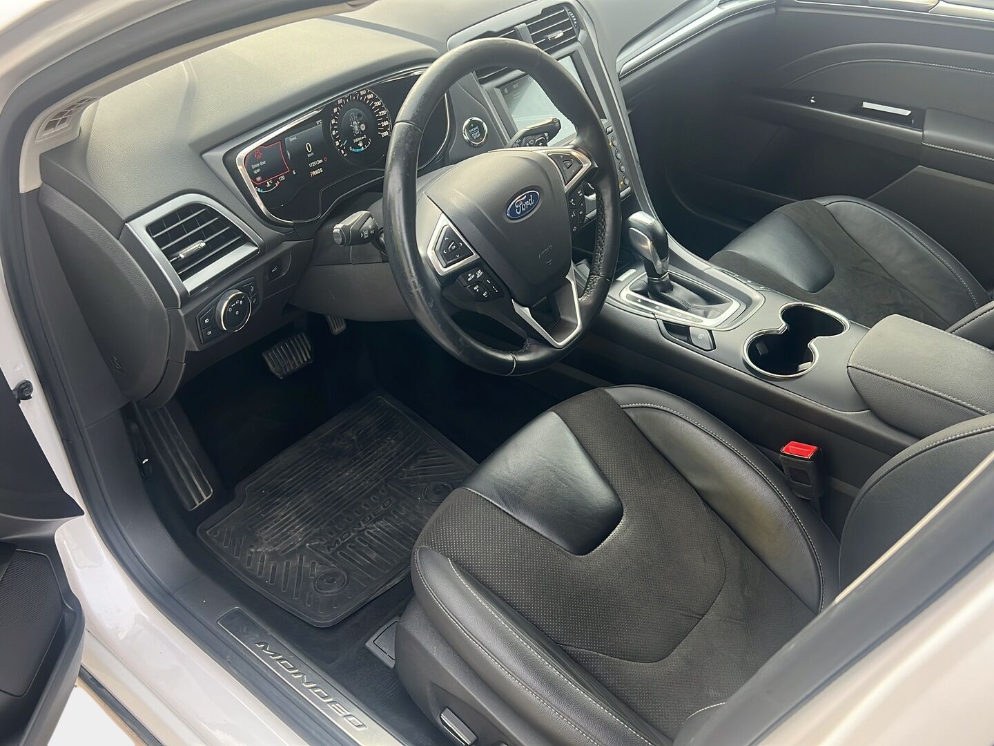 Ford Mondeo 2018 2,0 TDCi 150hv PowerShift Titanium Wagon * Webasto / Adapt.Vakkari / Sony Audio / Vetokoukku / Peruutuskamera / Dynamic LED - Huippuvarusteet / Suomiauto / JAKOPÄÄ JUURI TEHTY!